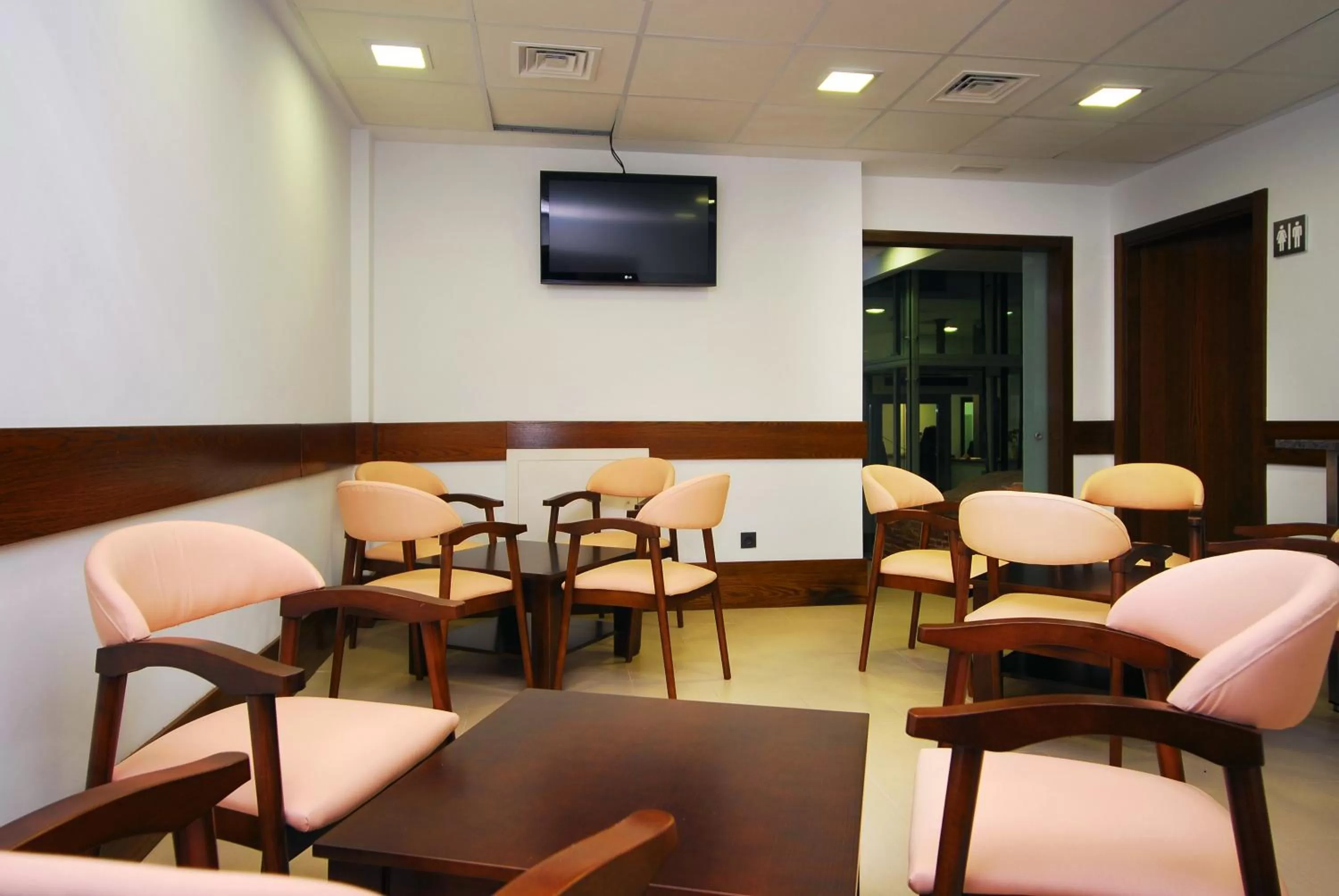 Communal lounge/ TV room in Hotel Domus Plaza Zocodover