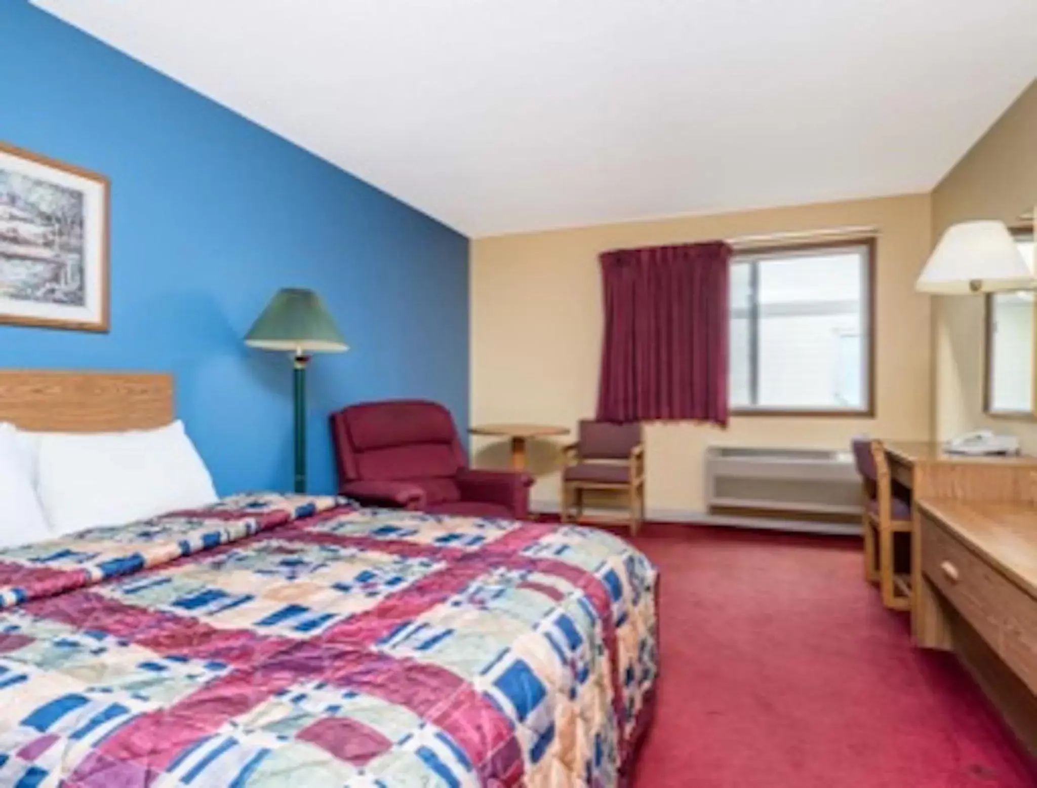 Queen Room - Disability Access/Non-Smoking in Days Inn by Wyndham West-Eau Claire