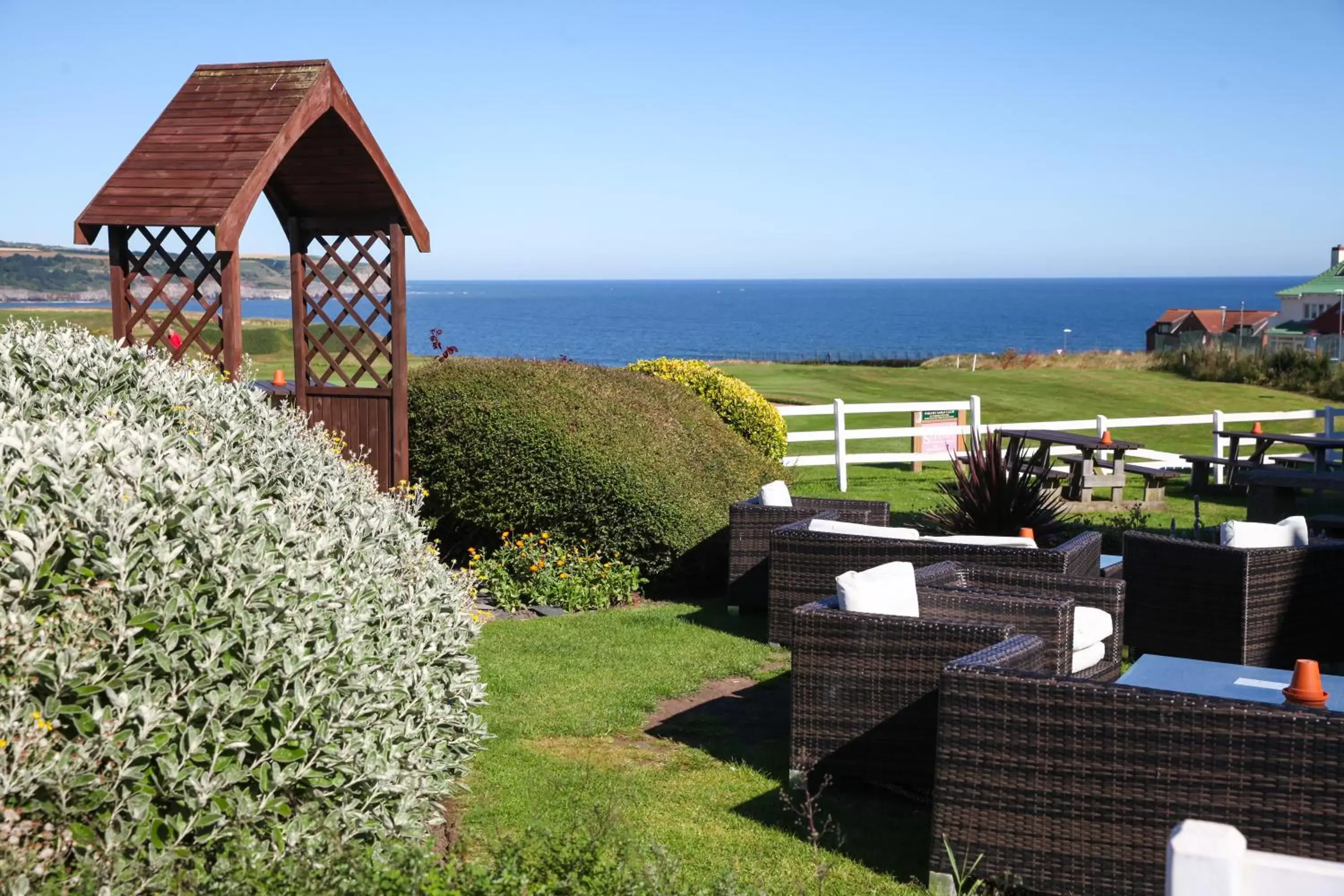 Garden, Patio/Outdoor Area in The White House Inn - Whitby