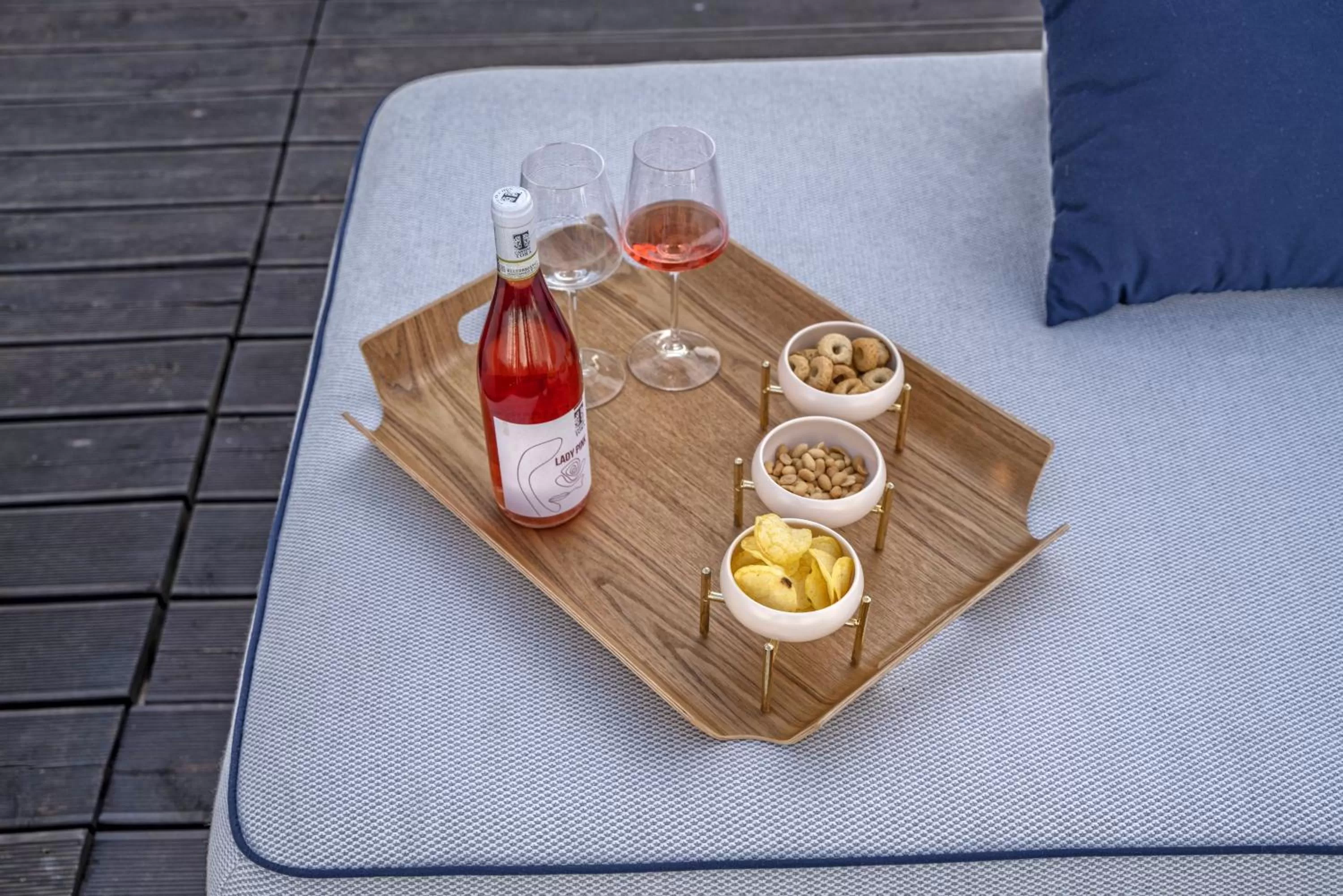 Restaurant/places to eat in La Chiaja art&relais