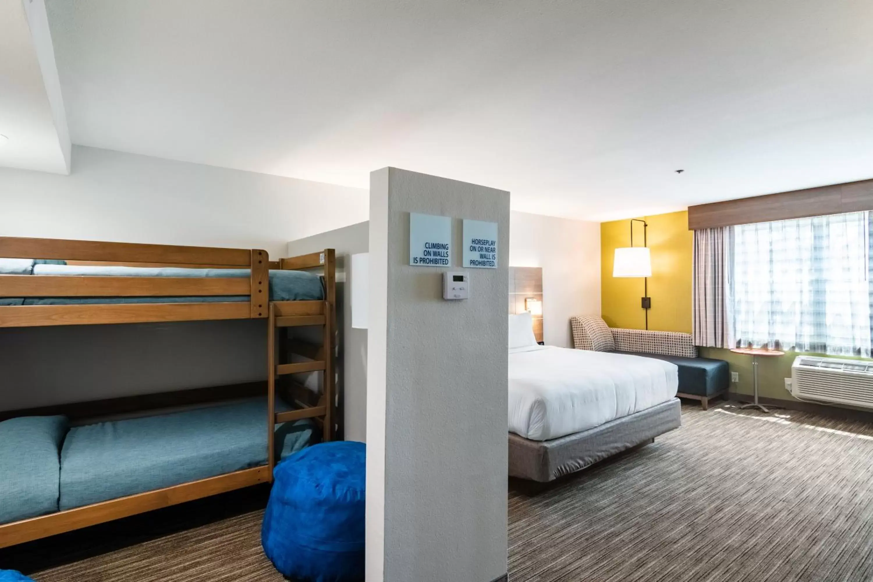 Family King Suite with Bunk Beds - Non-Smoking in Holiday Inn Express & Suites Camarillo, an IHG Hotel