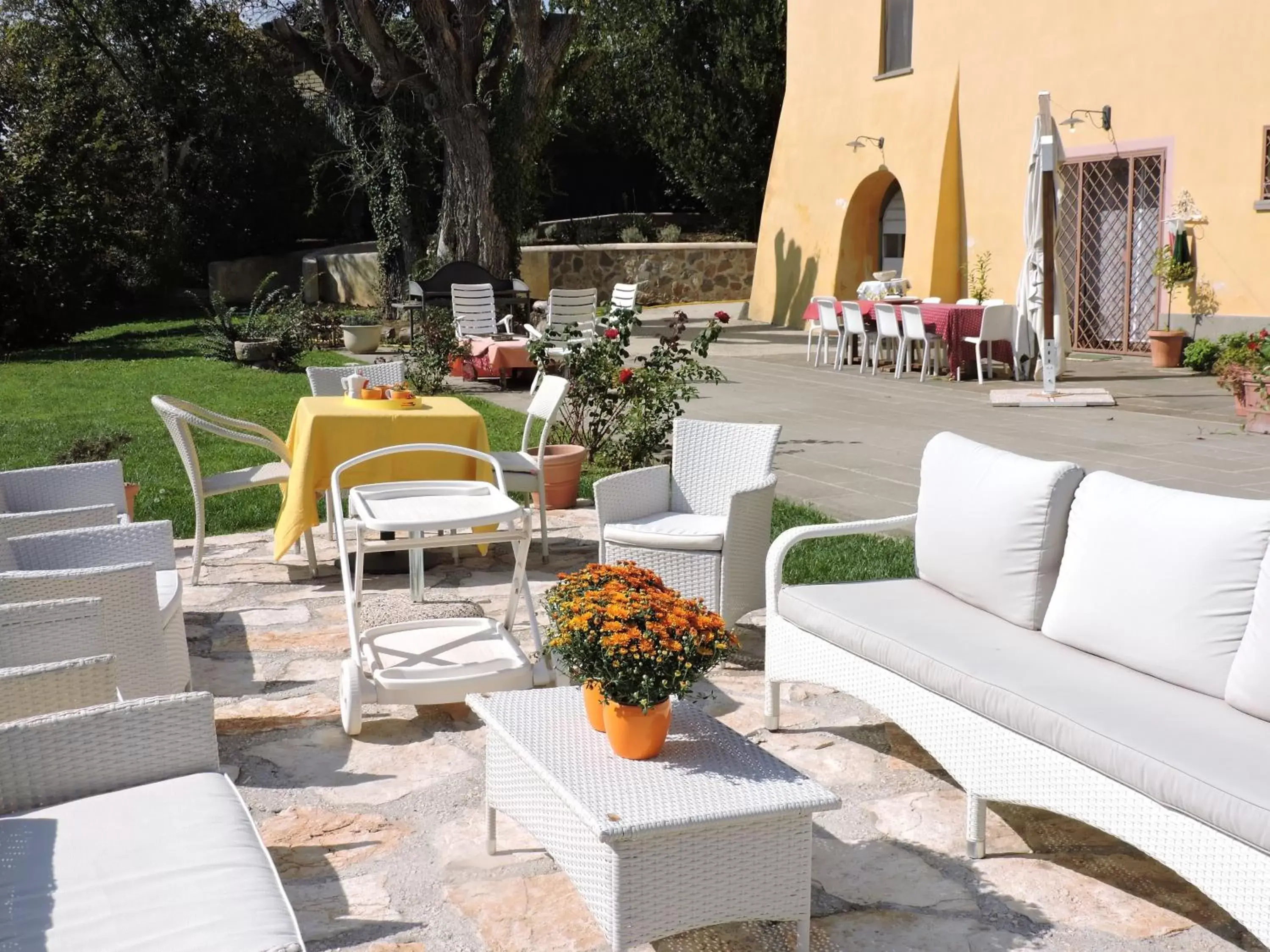 Patio, Restaurant/Places to Eat in Casale Fedele Family Village Vicino al Borgo