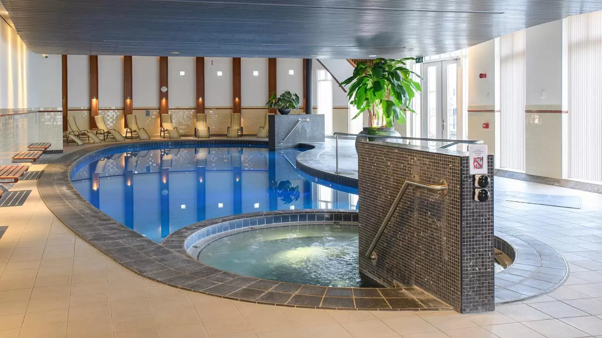 Spa and wellness centre/facilities, Swimming Pool in Parkhotel Valkenburg