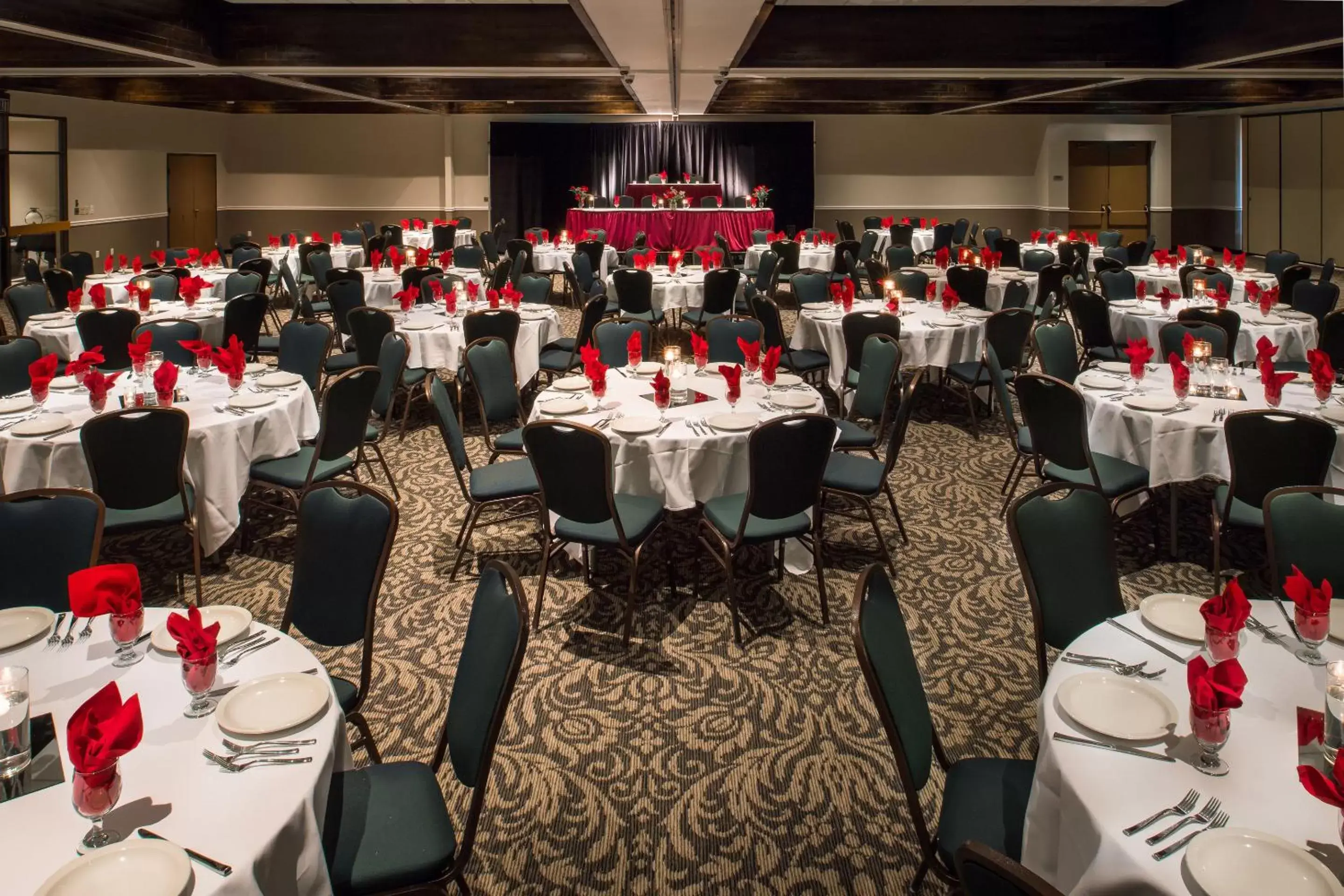 Banquet/Function facilities, Restaurant/Places to Eat in Red Lion Hotel Kennewick Columbia Center