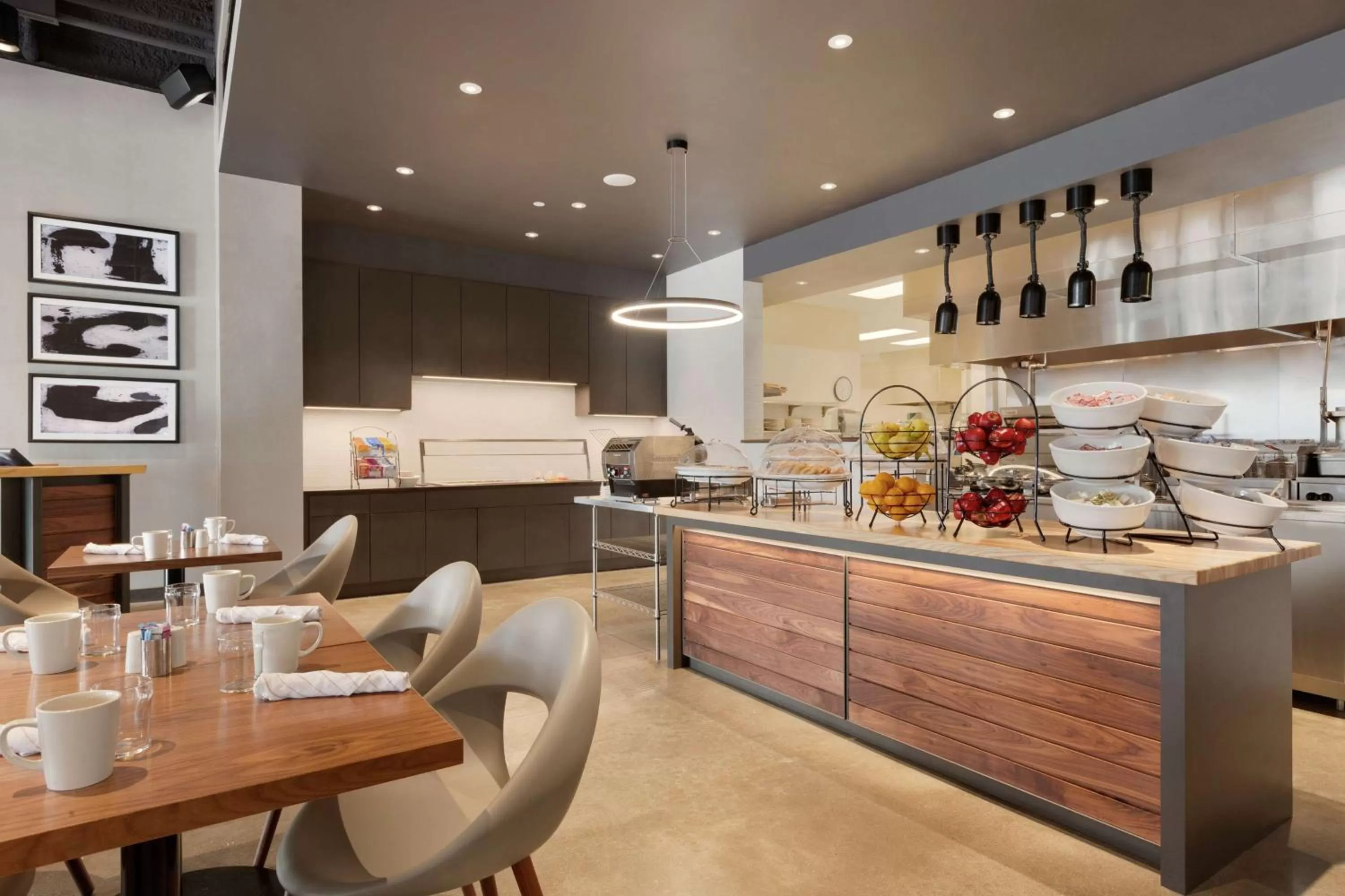 Breakfast in Hilton Garden Inn Rochester - University & Medical Center