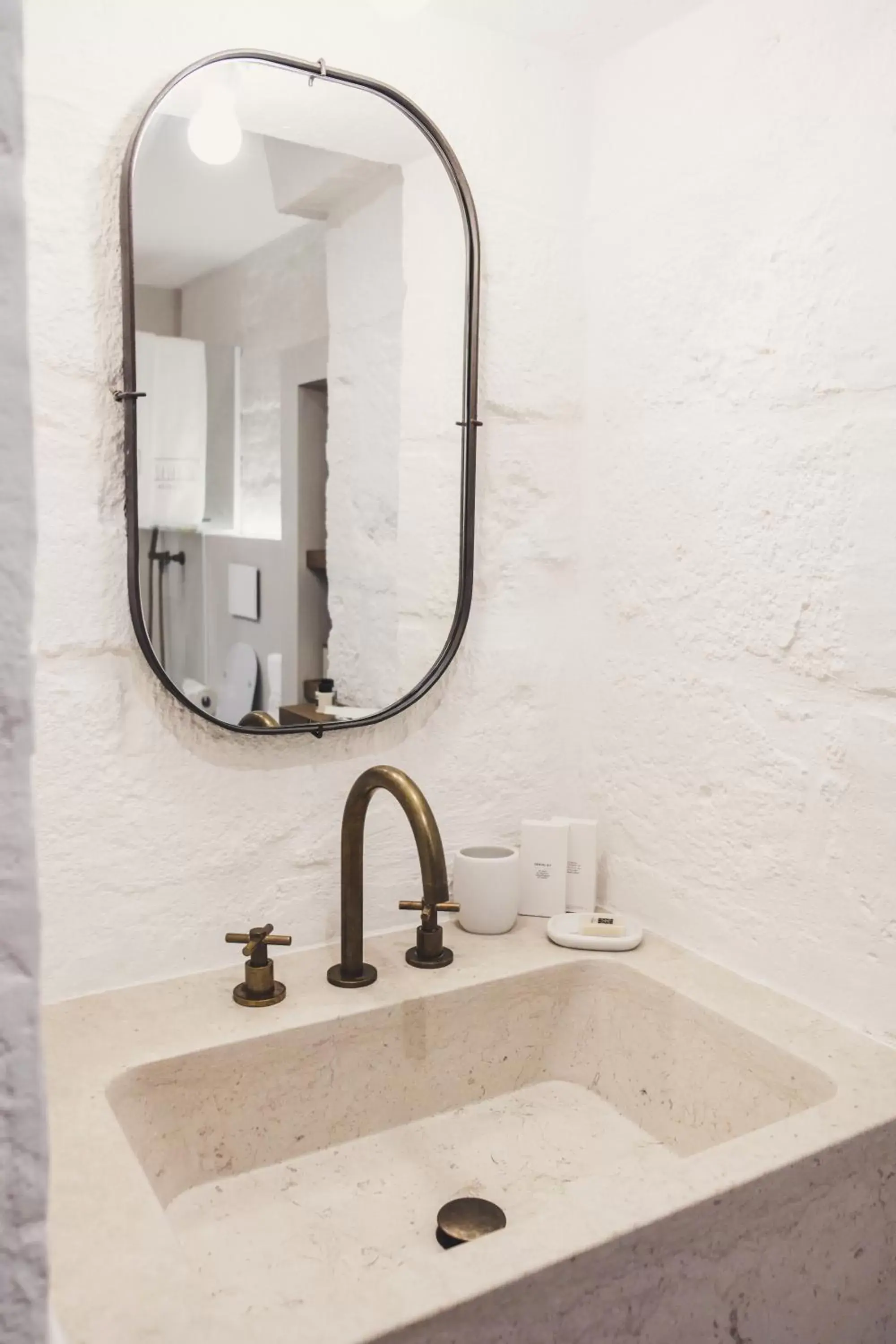 Bathroom in AL PALAZZO La Dimora by Apulia Hospitality