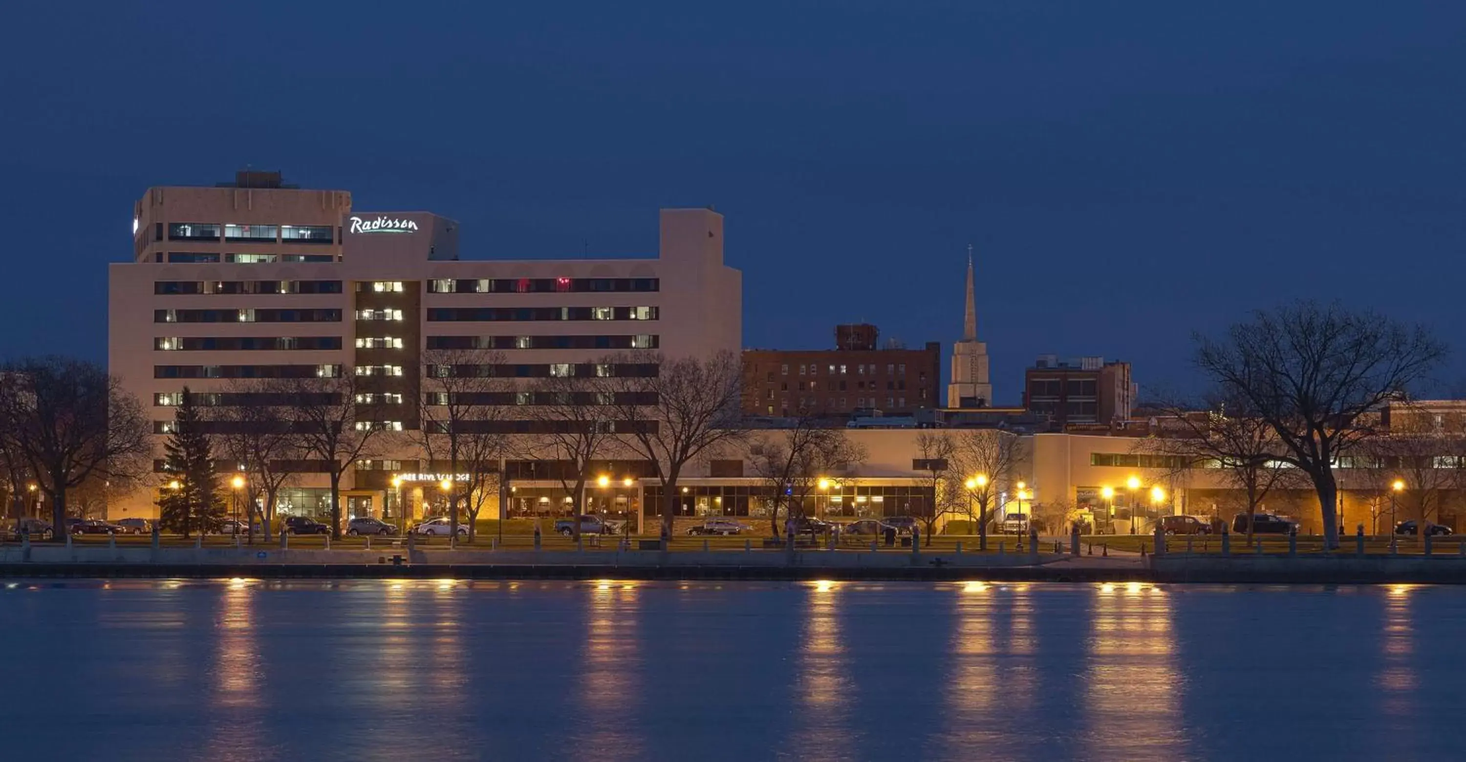 Property building in Radisson Hotel La Crosse