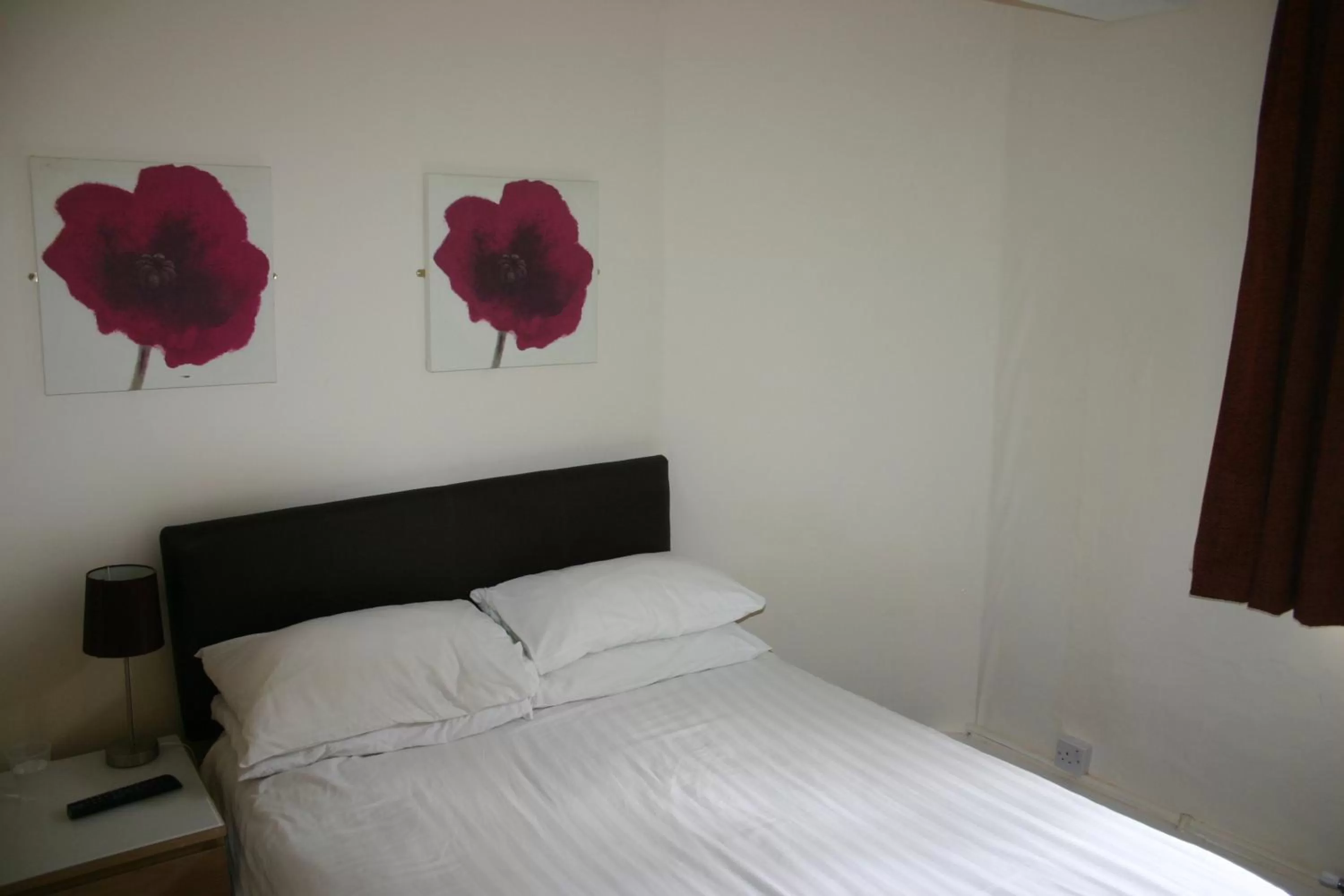 Photo of the whole room, Bed in The Vaults