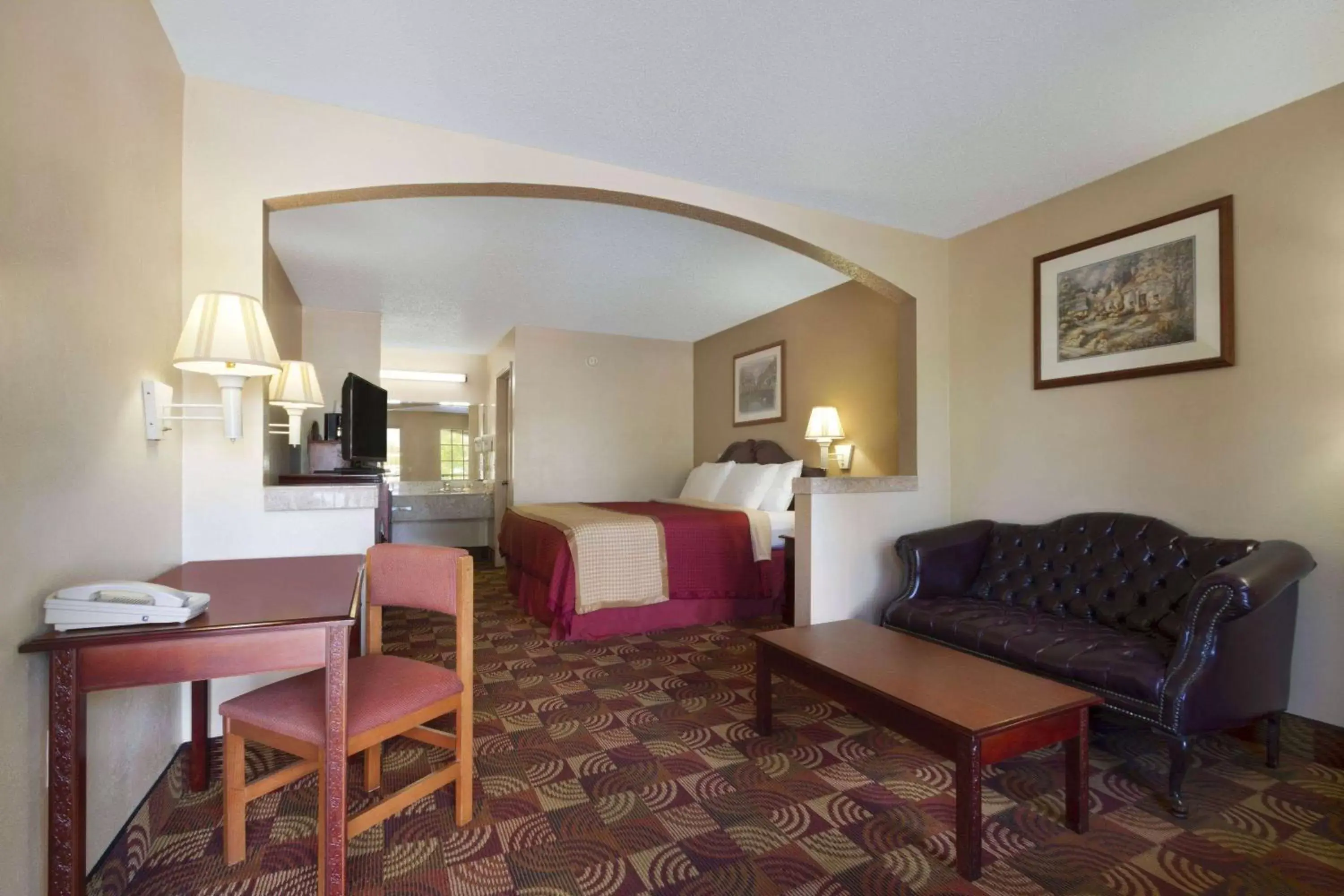 Photo of the whole room in Days Inn & Suites by Wyndham Tuscaloosa - Univ. of Alabama