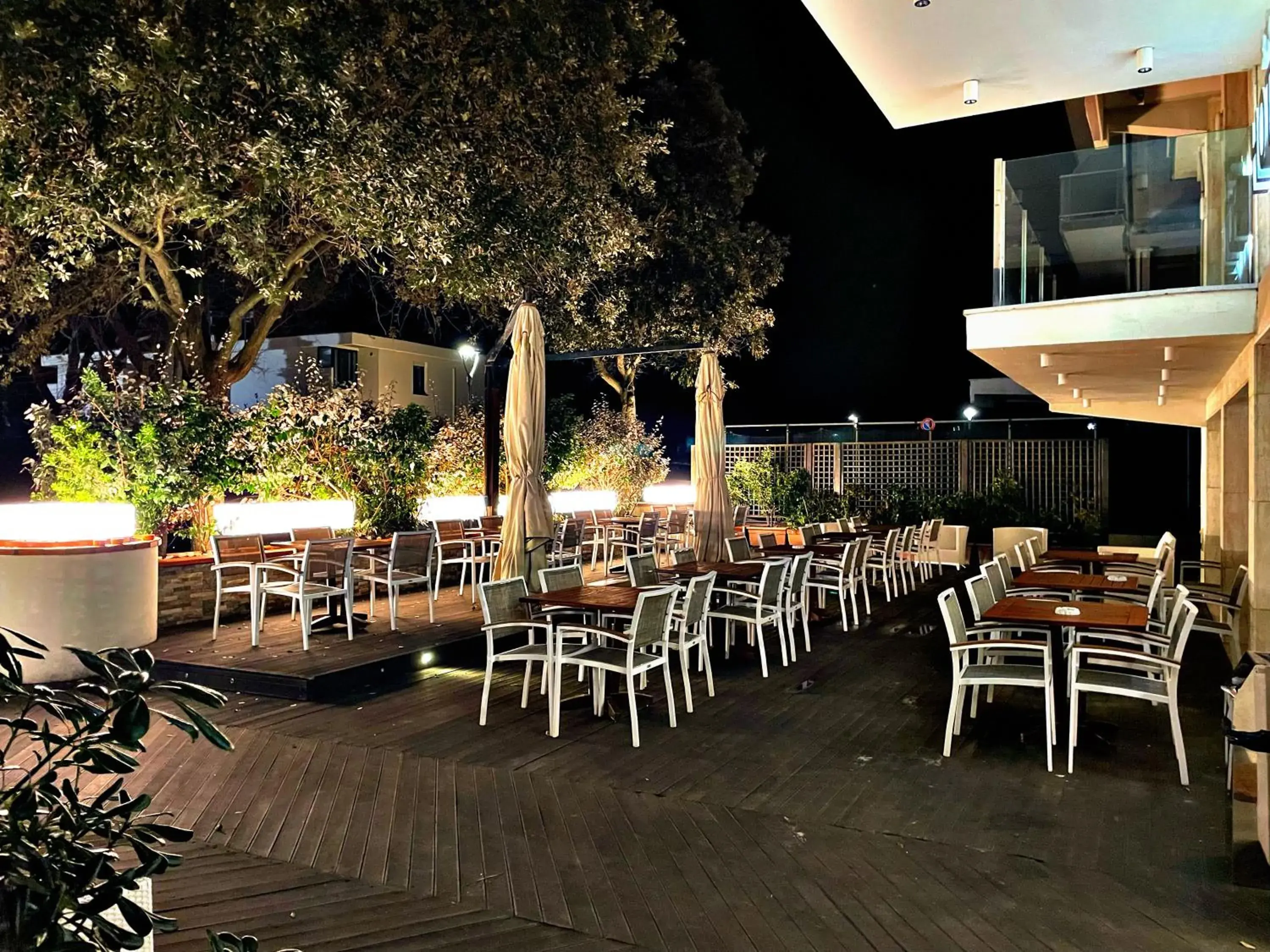 Night, Restaurant/Places to Eat in Hotel Ambra