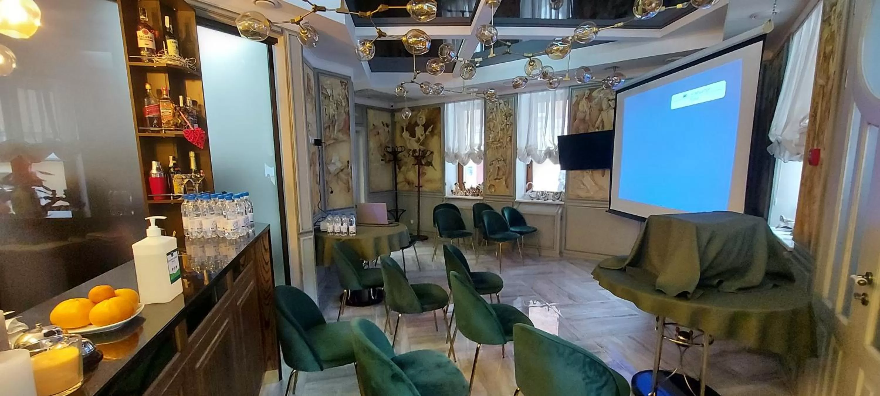 Property building in Hotel "Mandarin Clubhouse"