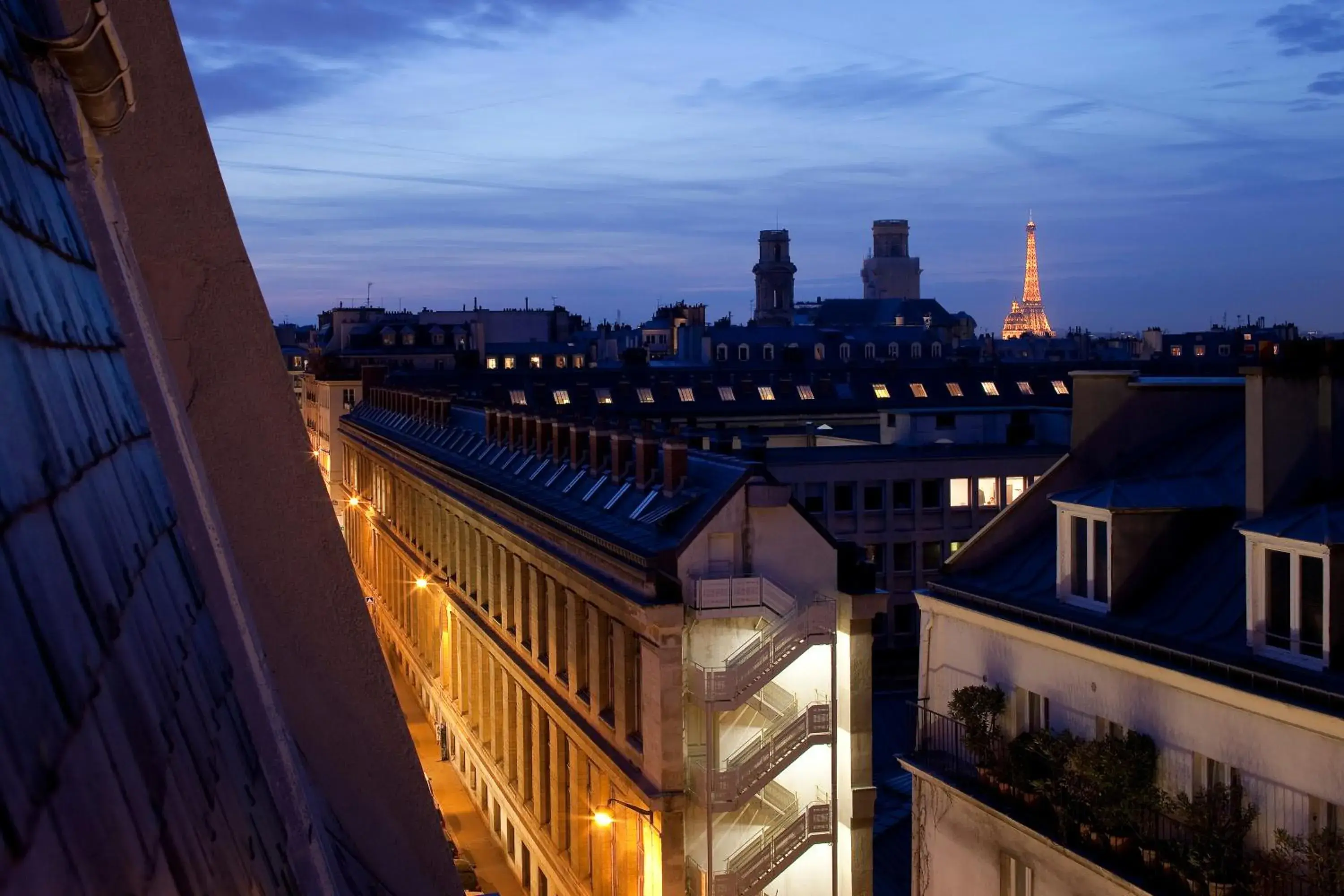Landmark view in Hotel Le Petit Belloy Saint Germain