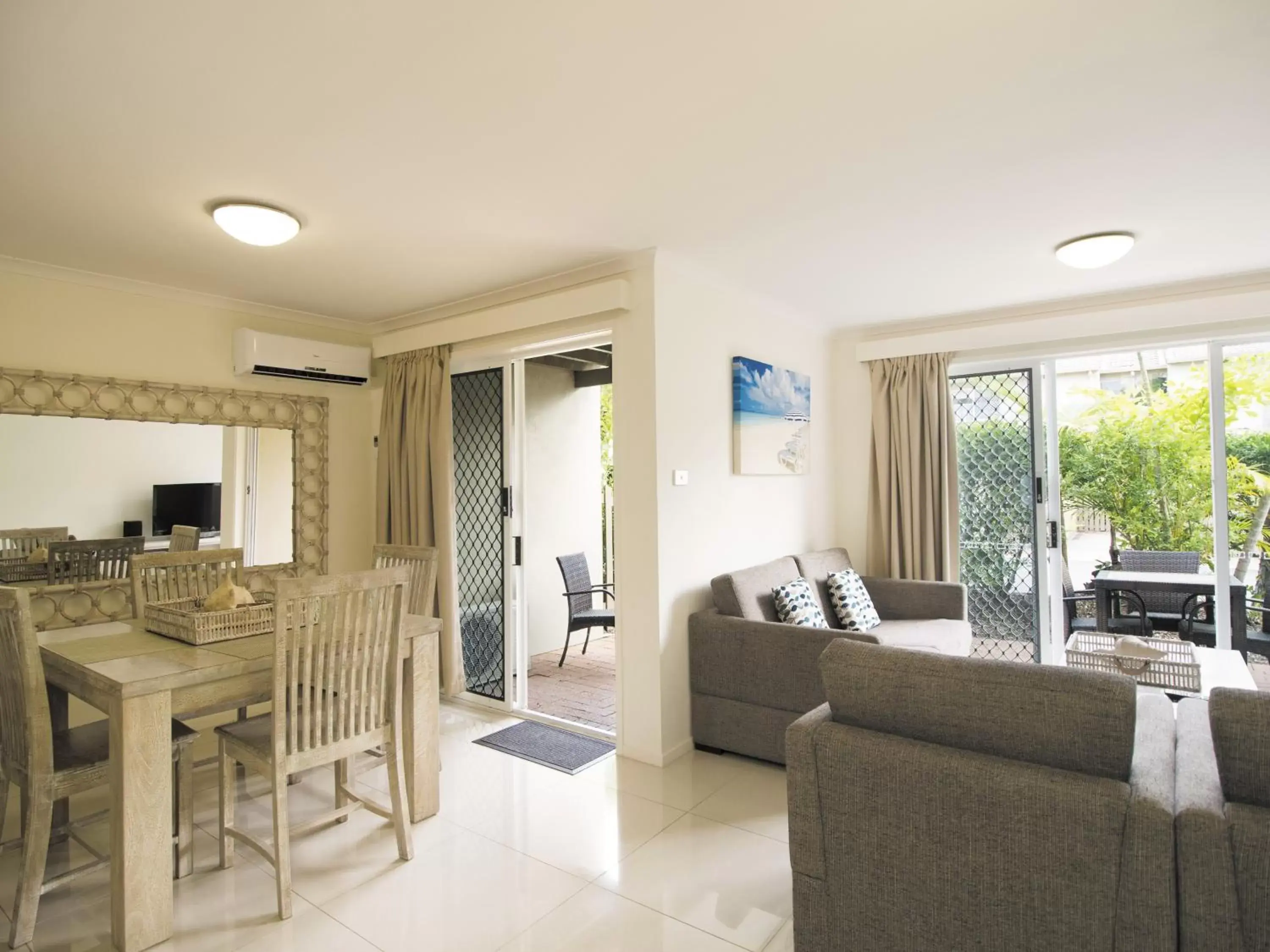 Living room, Seating Area in Oaks Sunshine Coast Oasis Resort