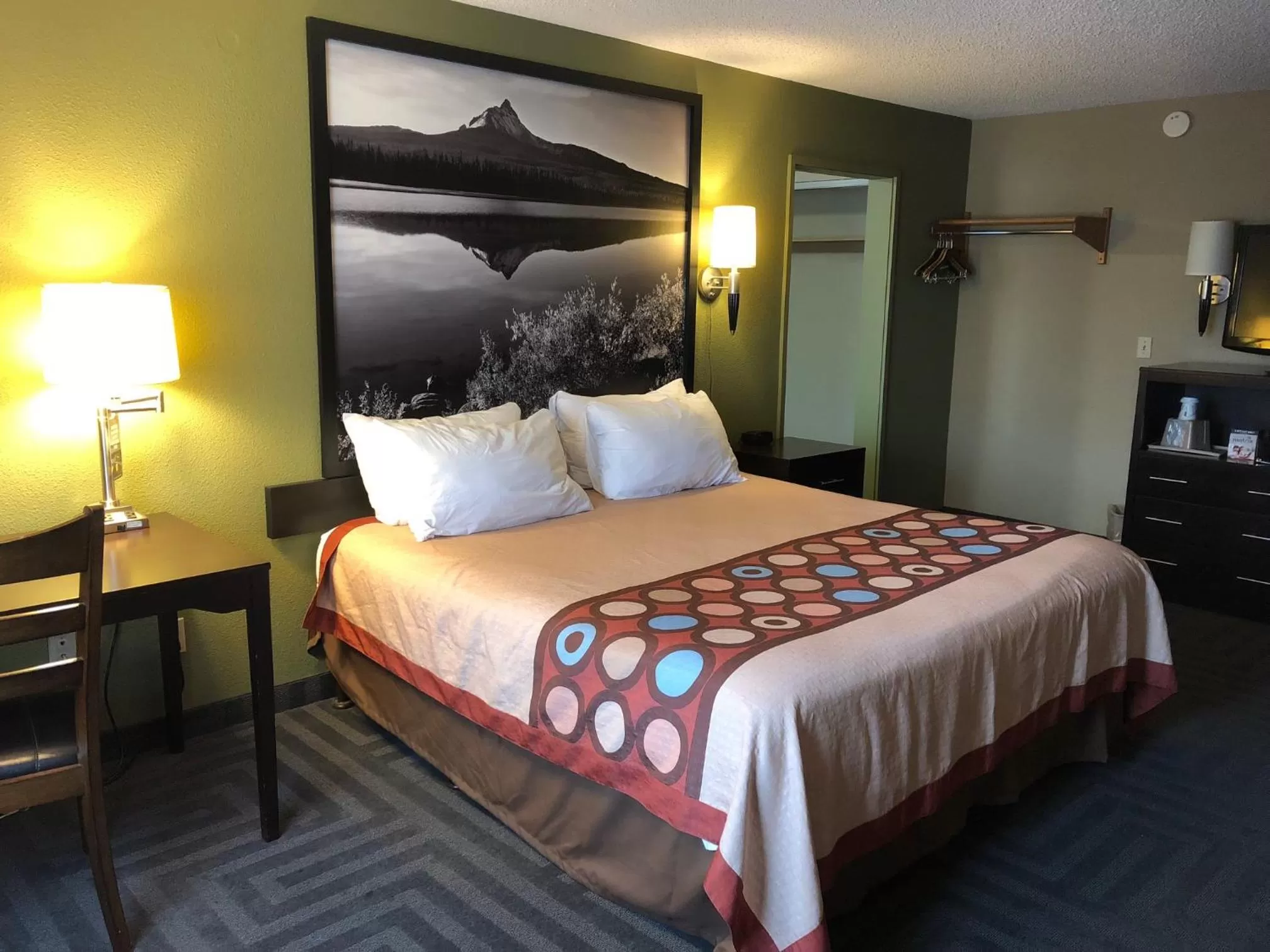 Bedroom, Bed in Super 8 by Wyndham LaGrande