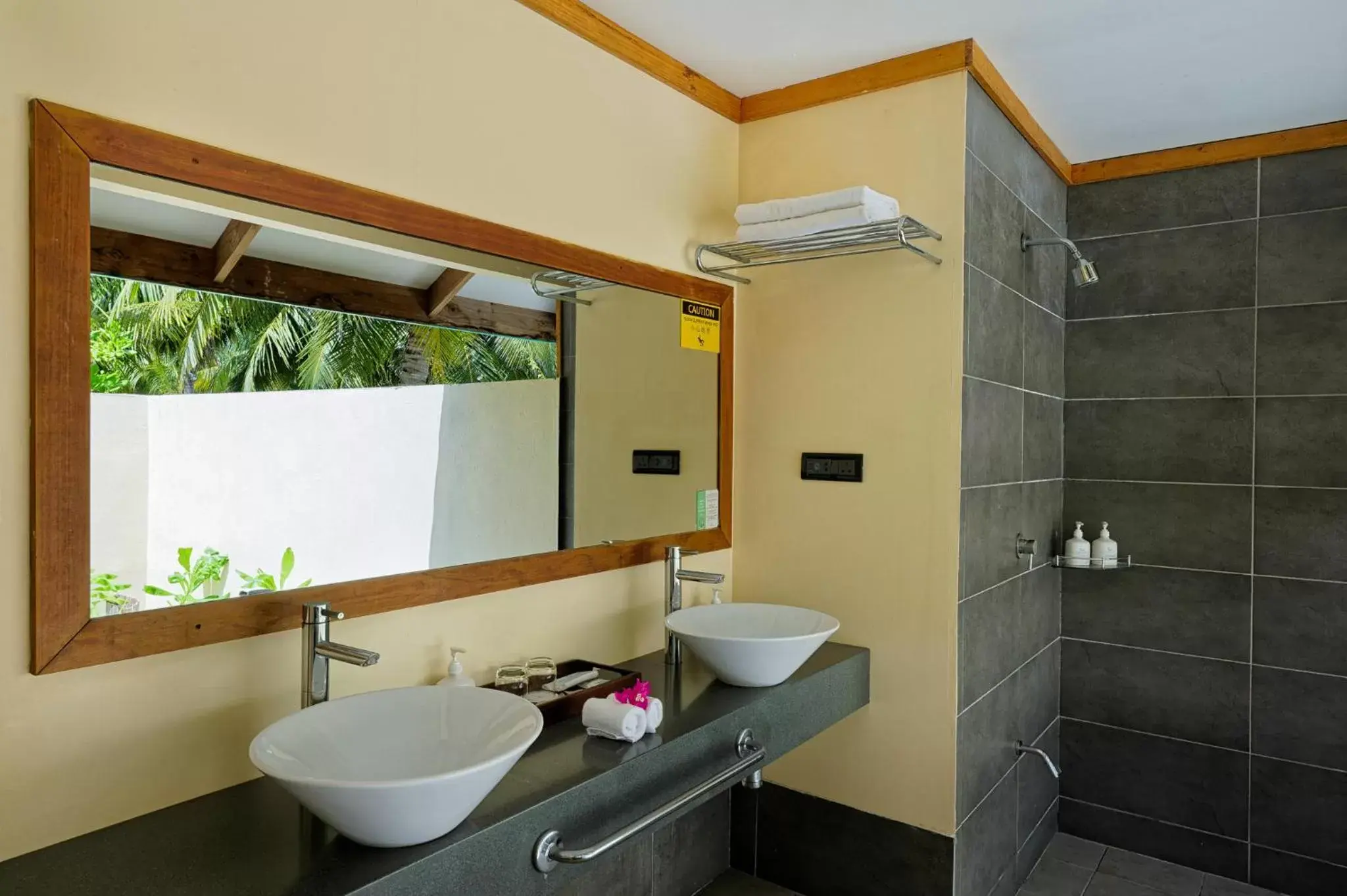 Bathroom in Canareef Resort Maldives