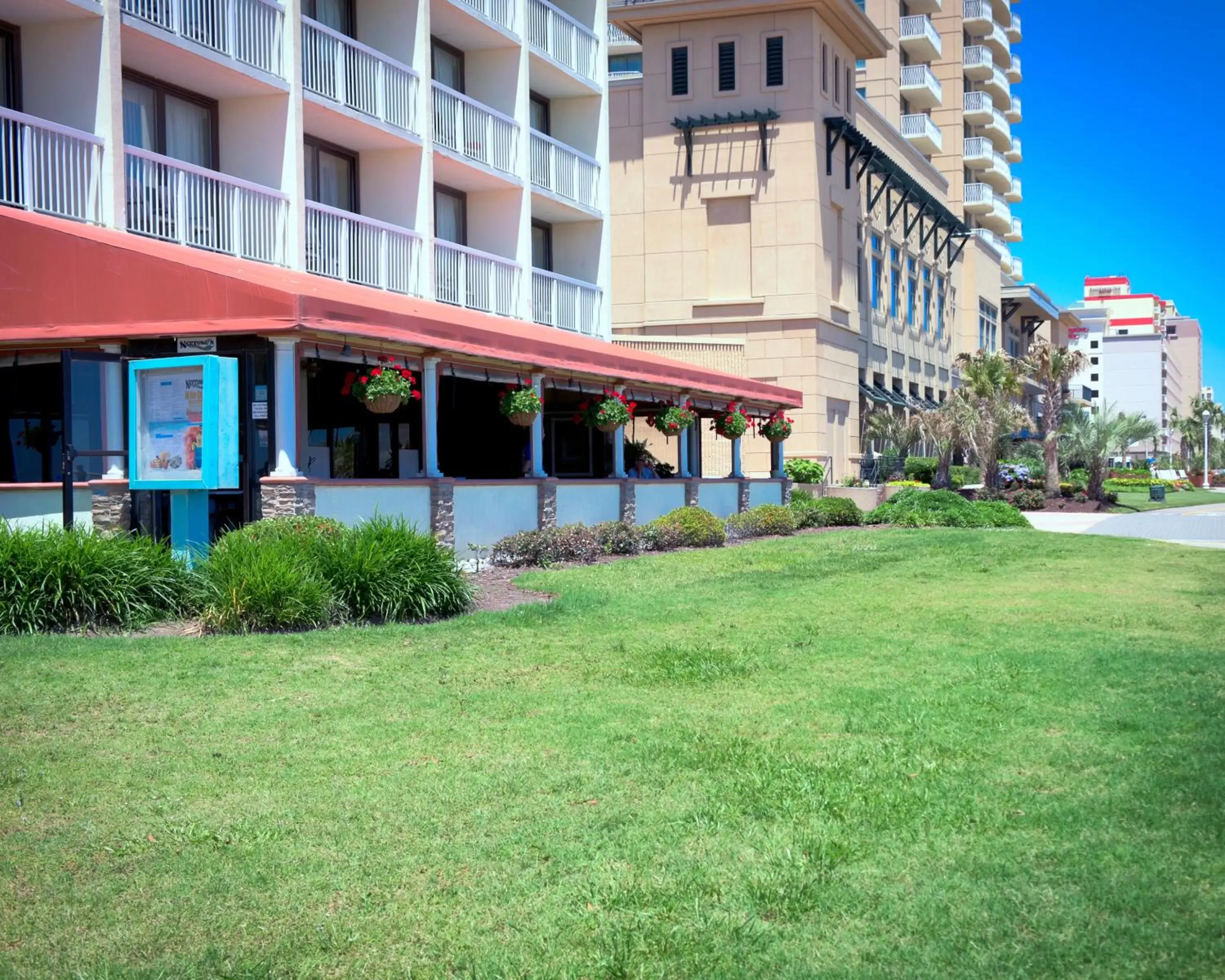 Restaurant/places to eat, Garden in The Oceanfront Inn