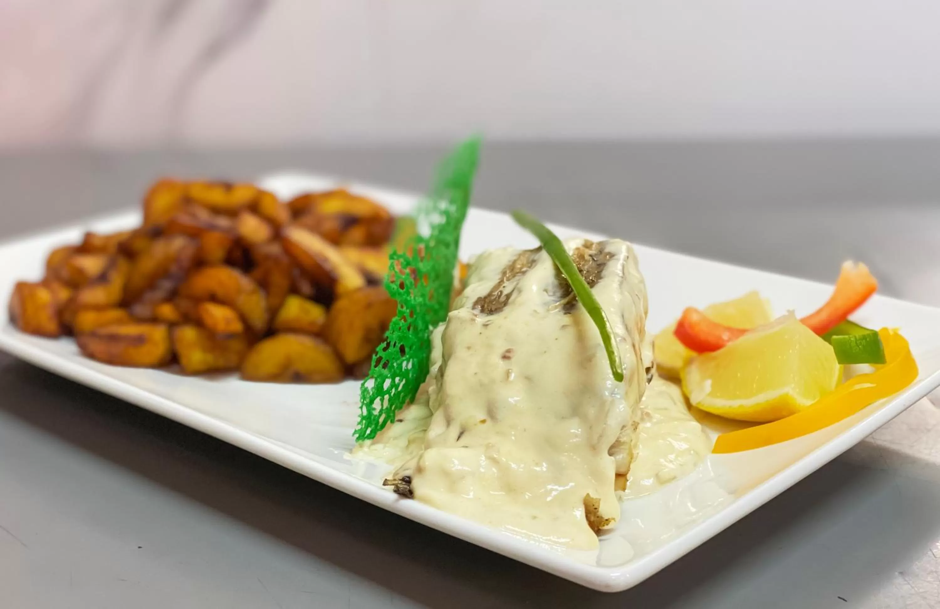 Food in Hôtel FAMILLE MONDIALE