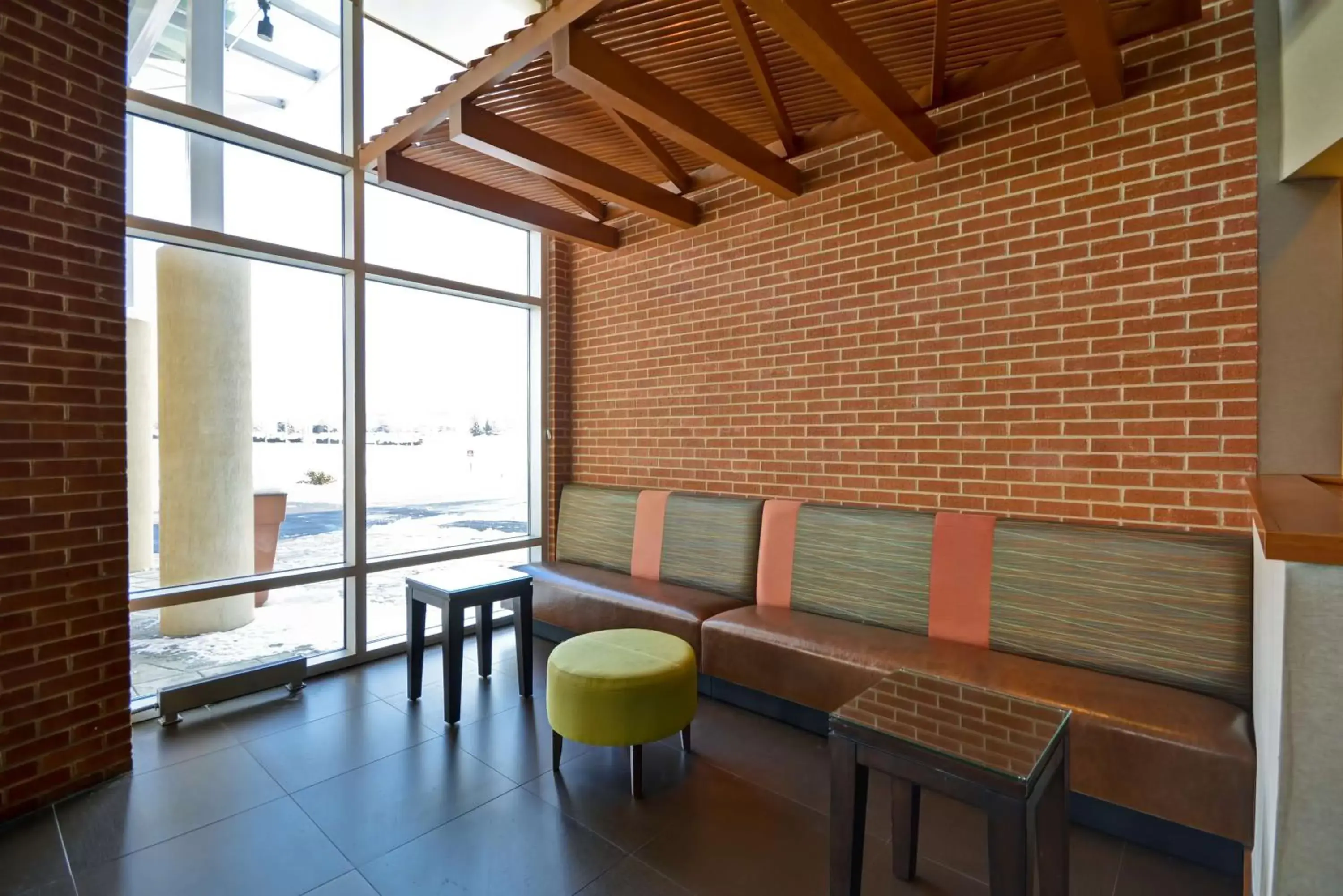 Lobby or reception in Hyatt Place Chicago/Naperville/Warrenville Lobby or reception in Hyatt Place Chicago/Naperville/Warrenville