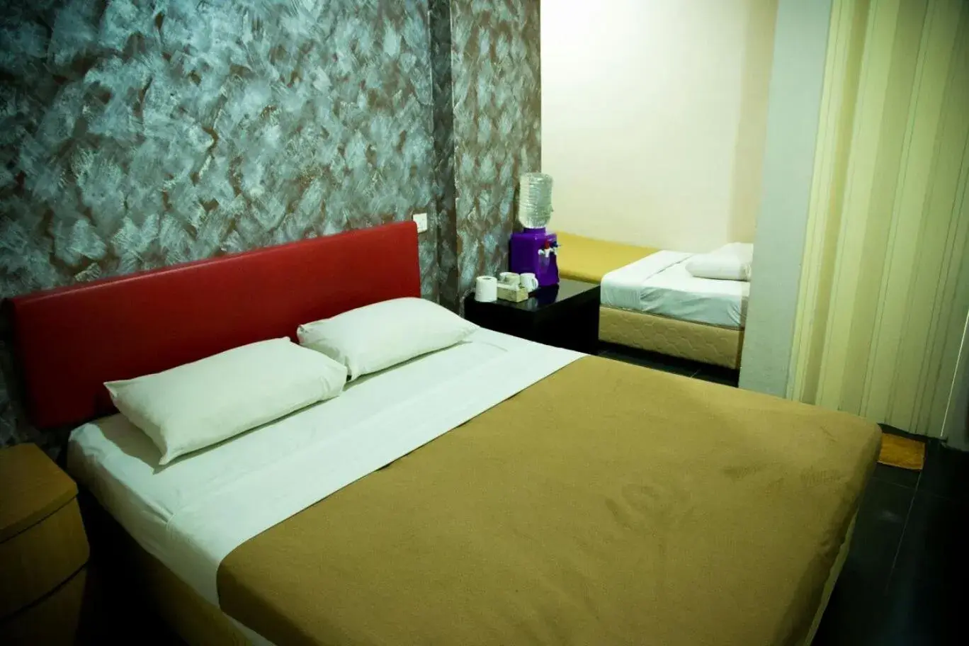 Bed in Golden Leaf Hotel Danga Bay 5 minutes Hospital Hsa,Zoo,Angsana Mall,20 minutes Utm, Legoland