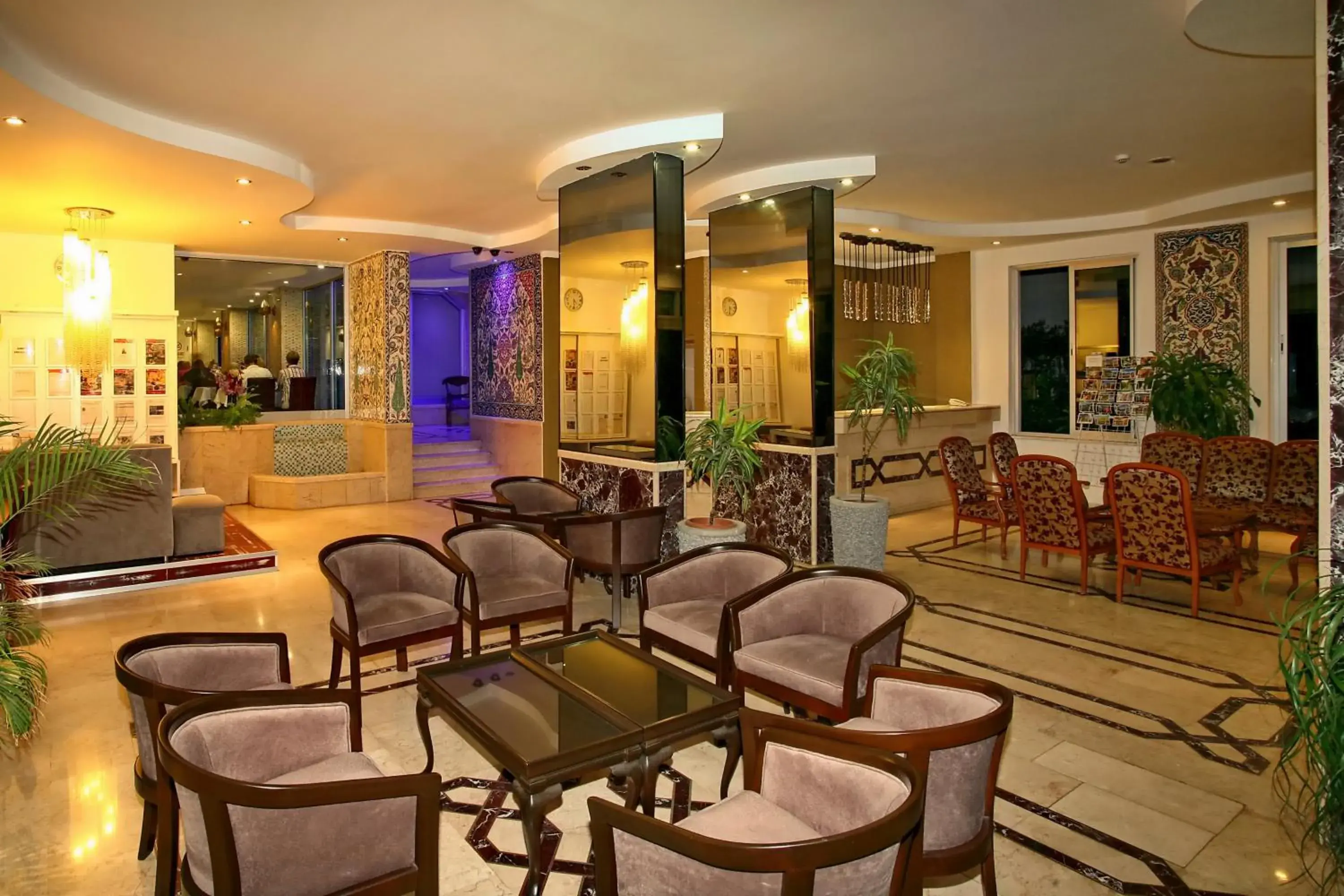 Communal lounge/ TV room, Lounge/Bar in Kleopatra Celine Hotel