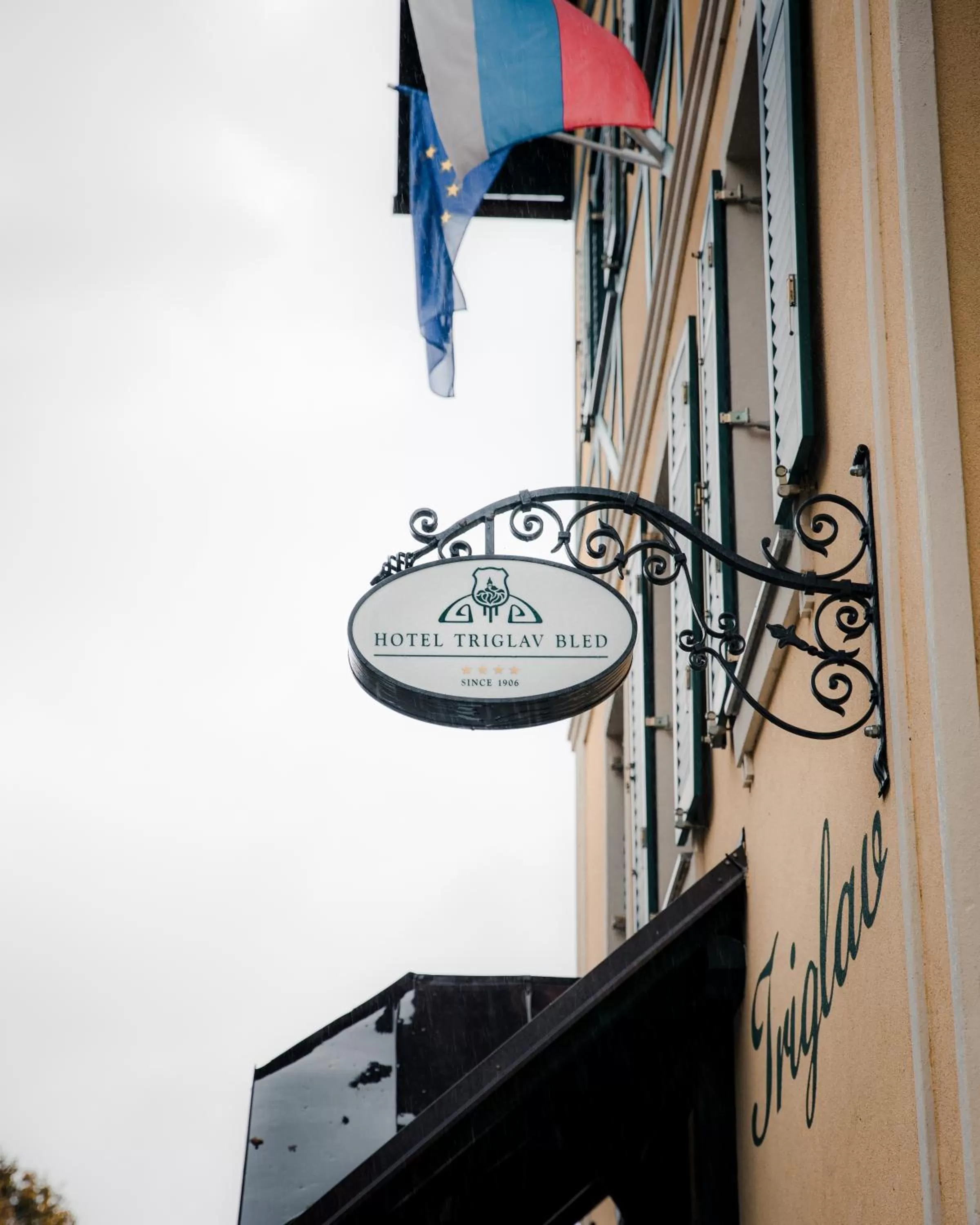Facade/entrance in Hotel Triglav