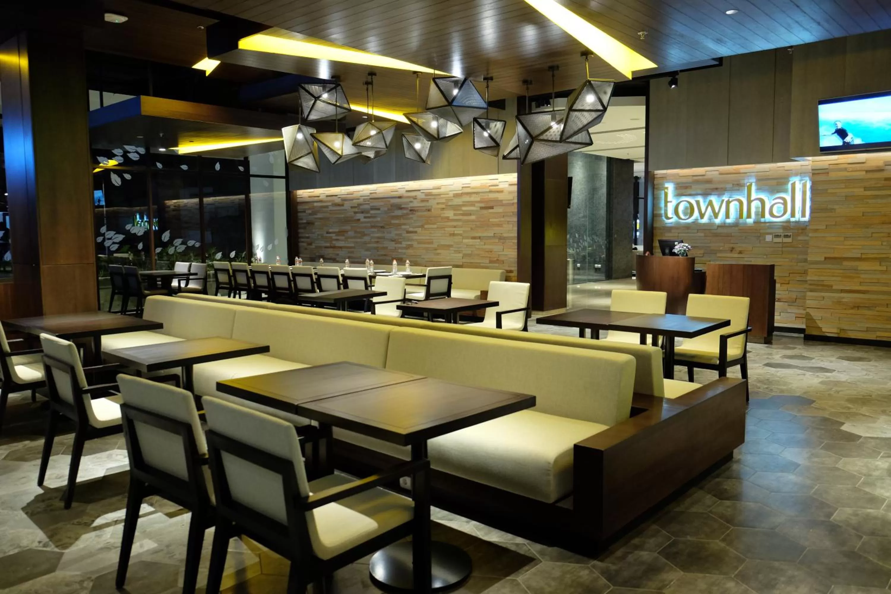 Restaurant/places to eat in Midtown Hotel Samarinda