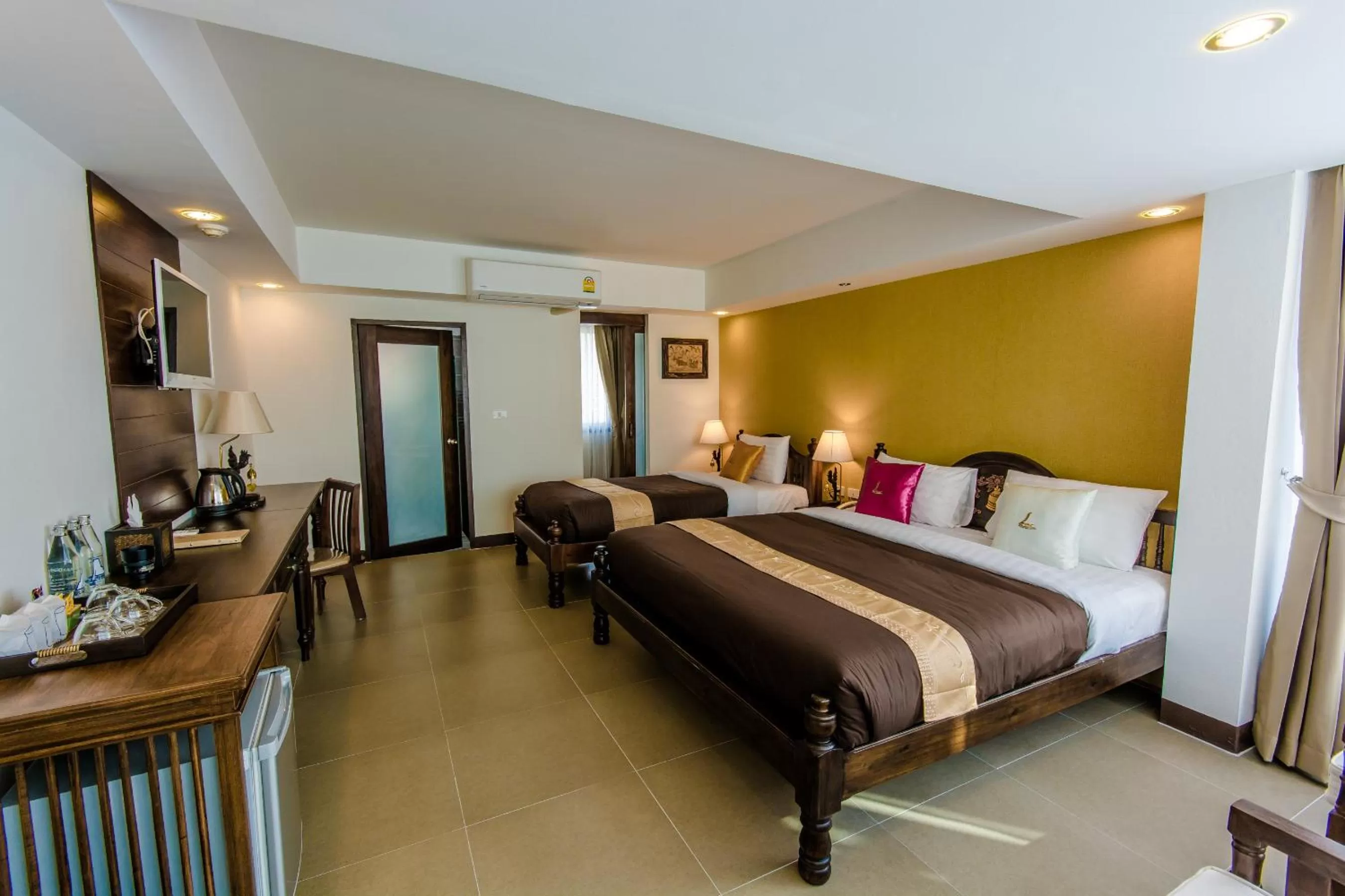 Bedroom, Bed in Goldenbell Hotel Chiangmai