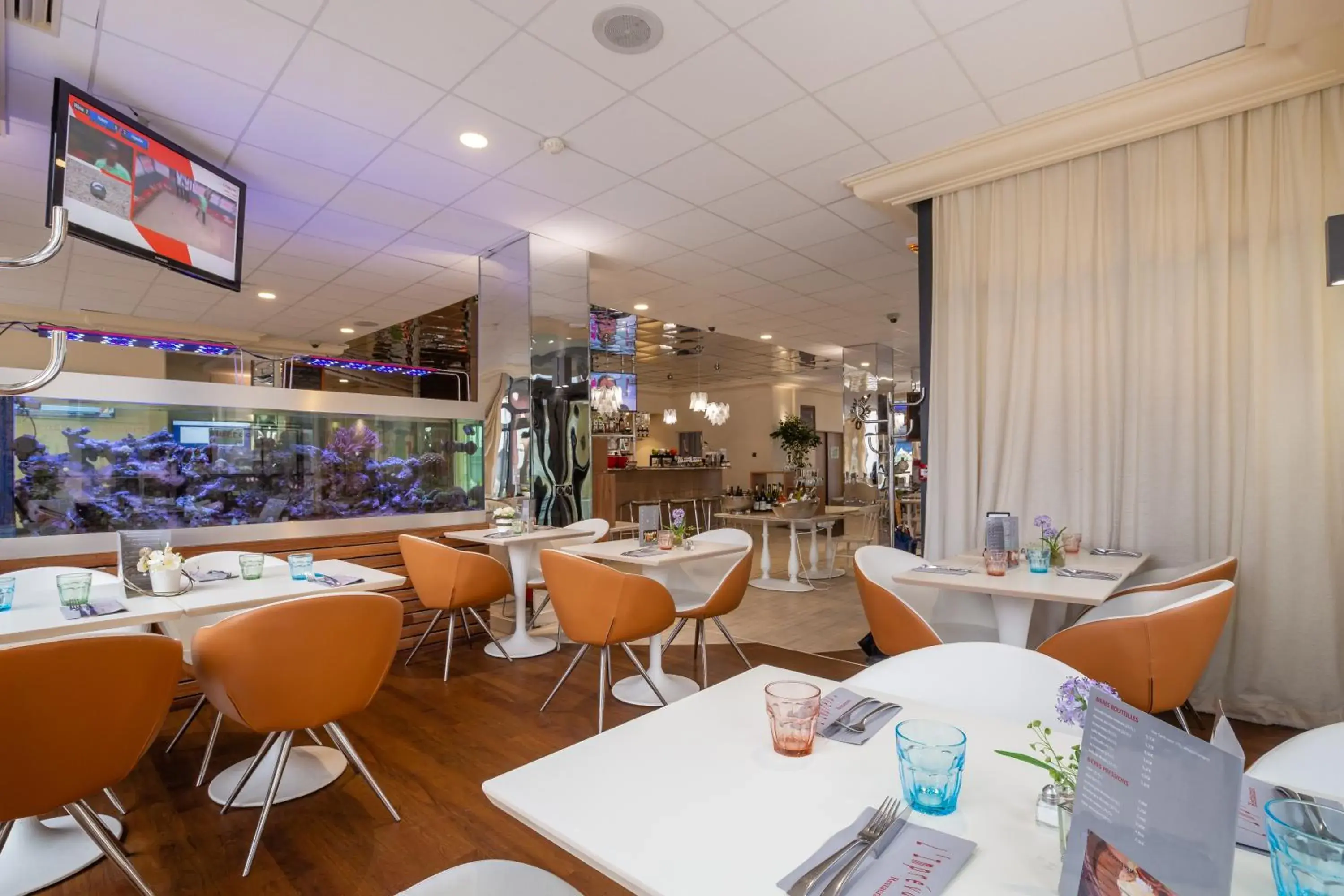 Restaurant/Places to Eat in Hotel Central Parc Oyonnax