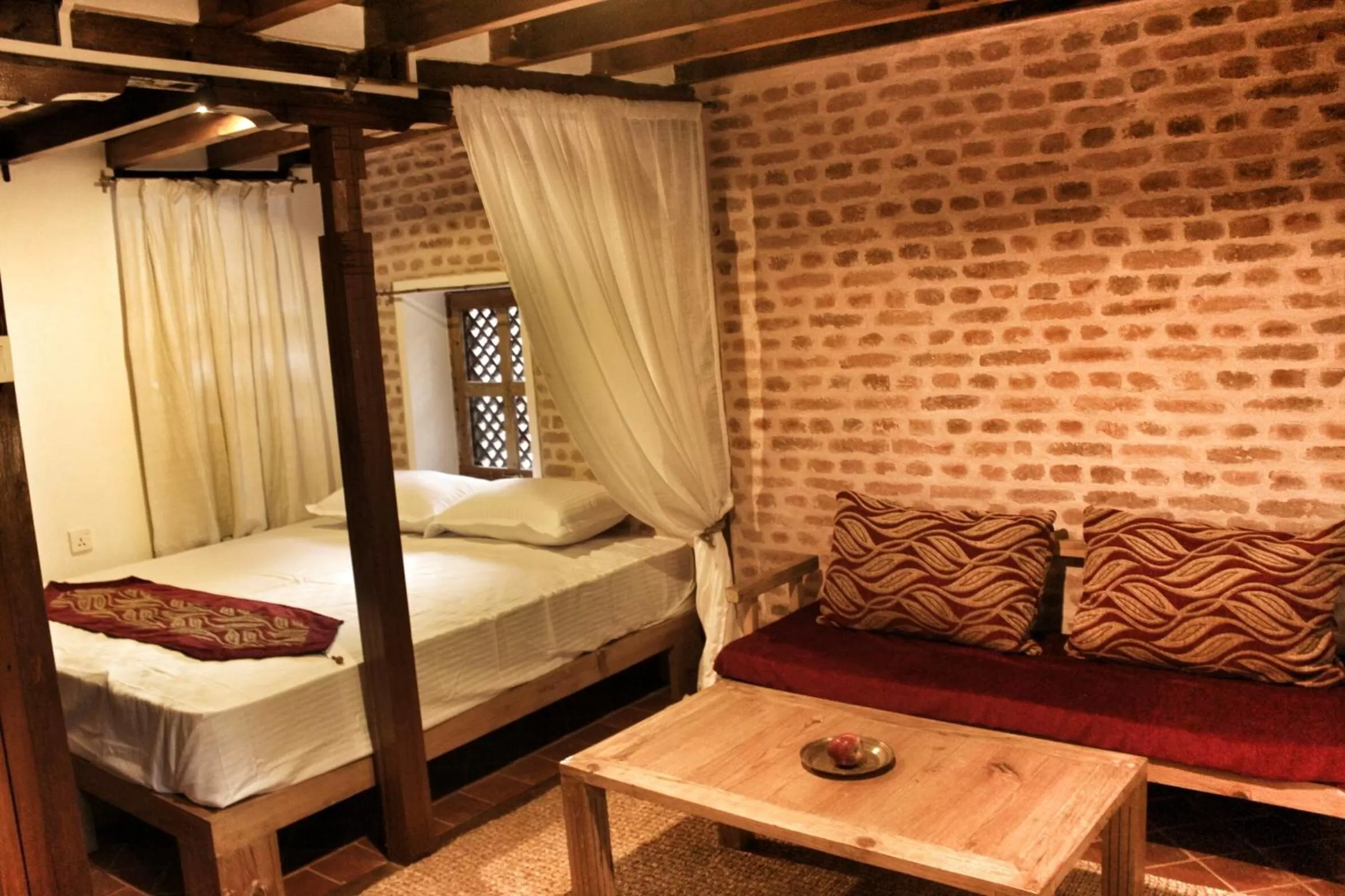 King Room - single occupancy in Boutique Heritage Home