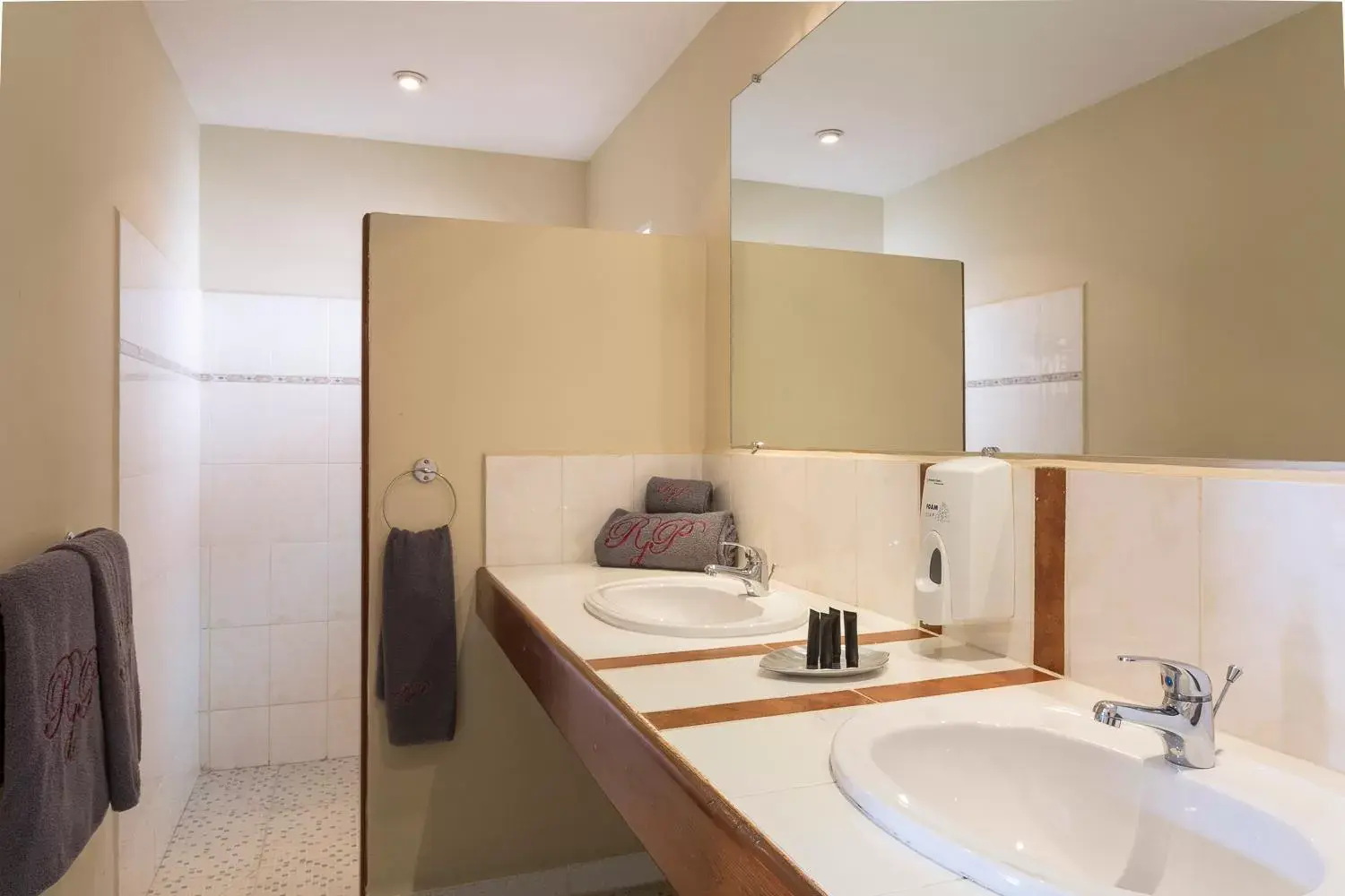 Bathroom in Relais des Plateaux & Spa– Ivato International Airport