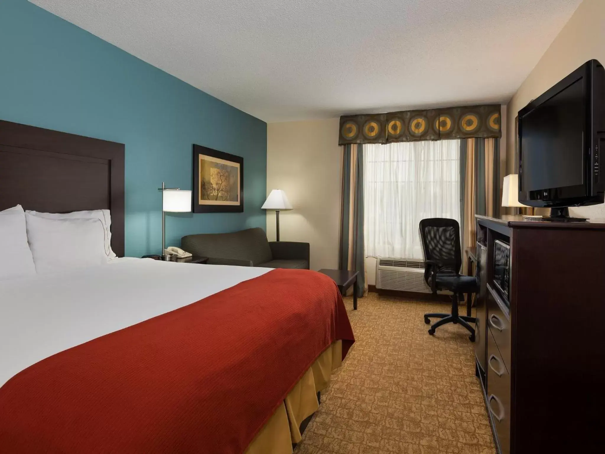 Restaurant/places to eat in Holiday Inn Express Winston-Salem, an IHG Hotel