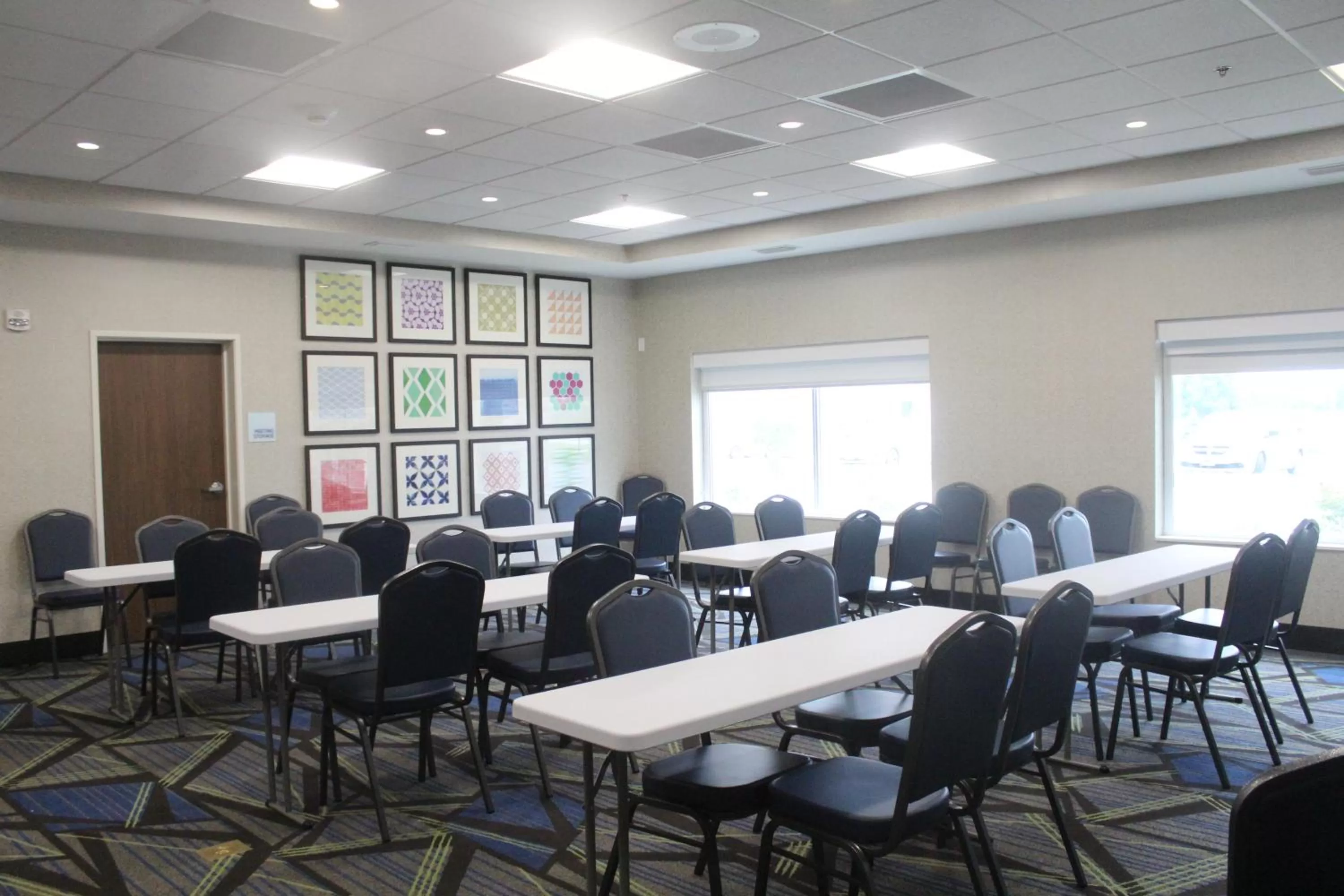 Holiday Inn Express & Suites - Kokomo South by IHG