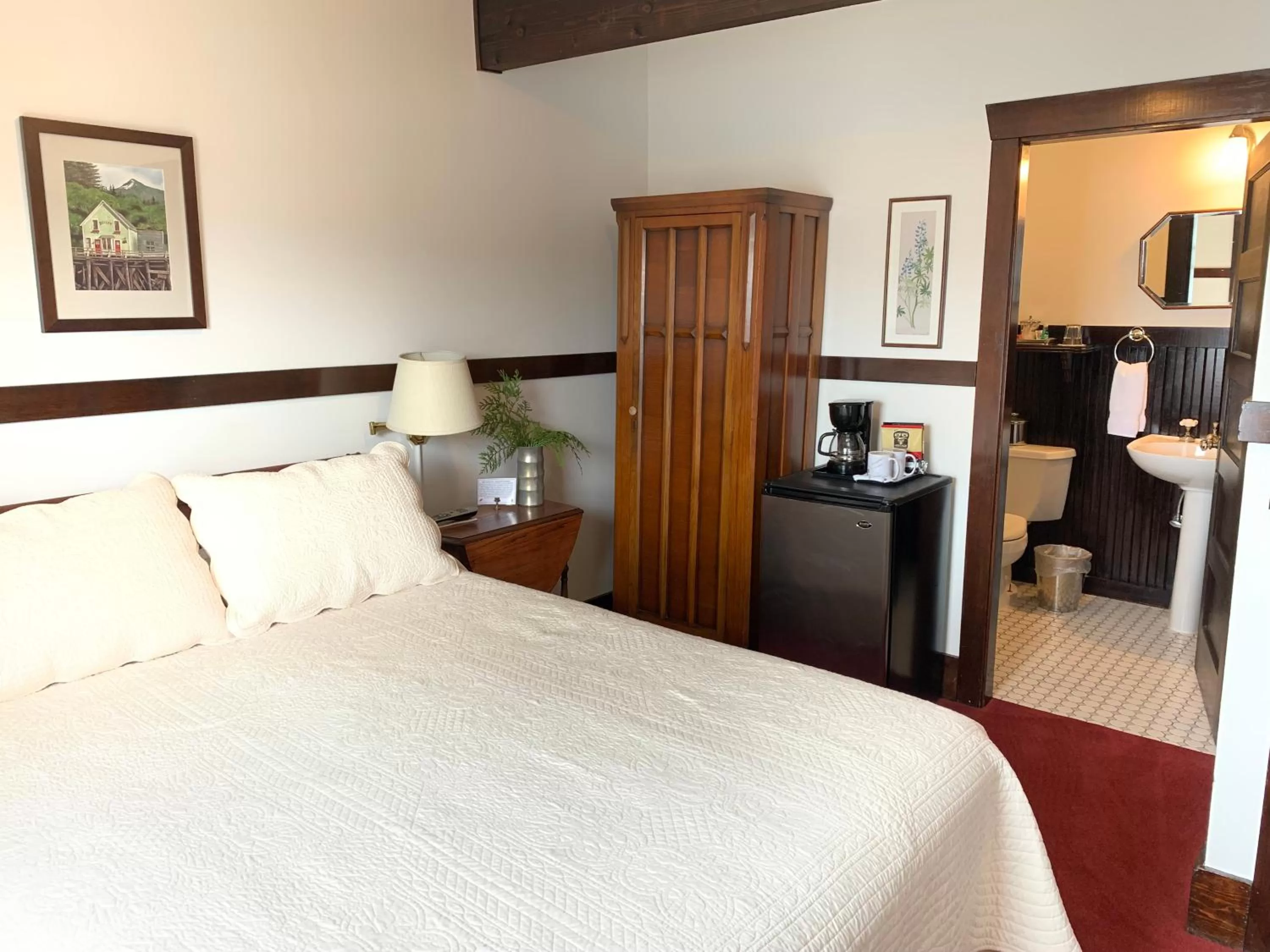 Bed in Inn At Creek Street