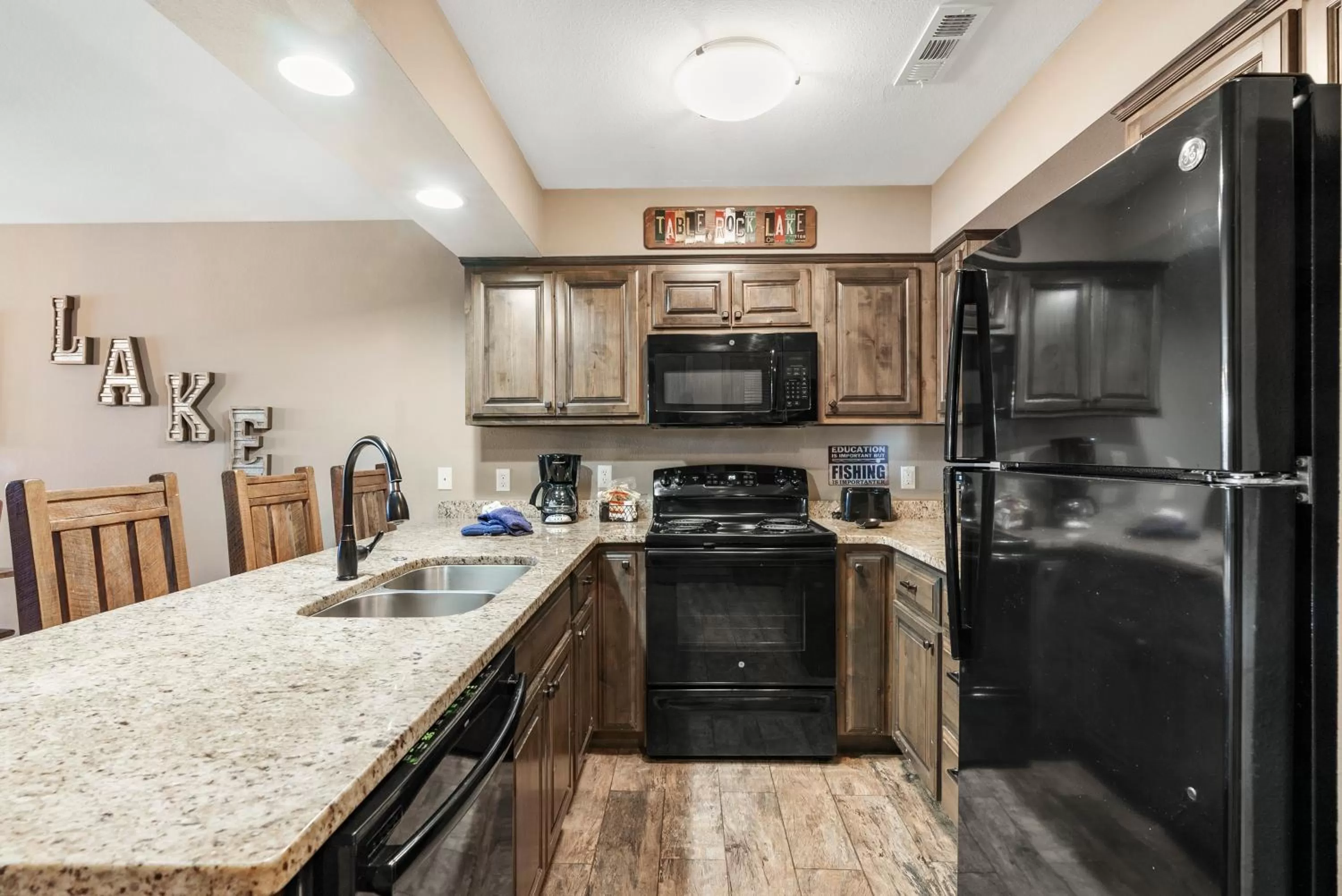 Kitchen or kitchenette in Table Rock Resorts at Indian Point