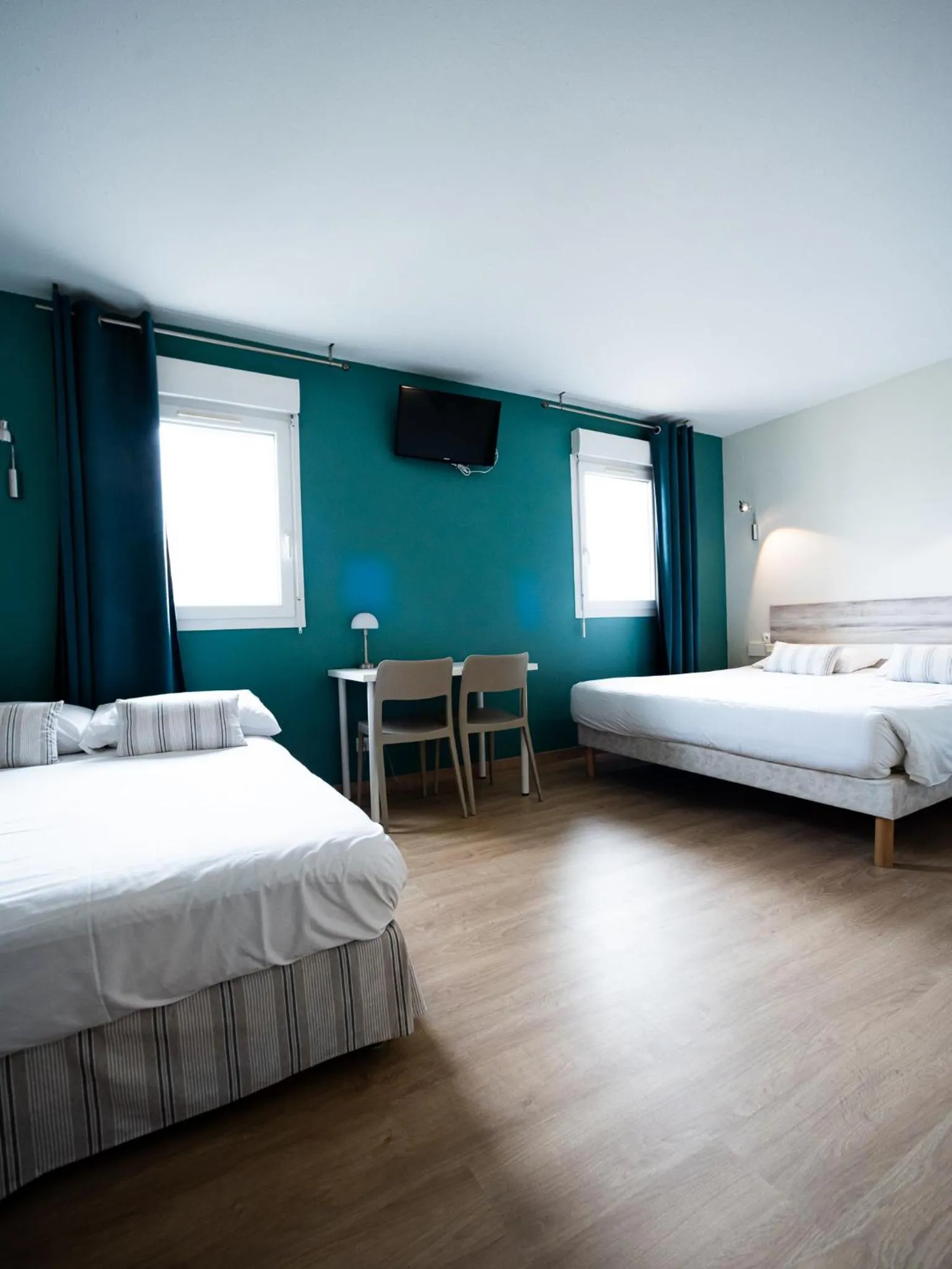 Bedroom, Bed in Hotel Grand Cap Rooftop Pool