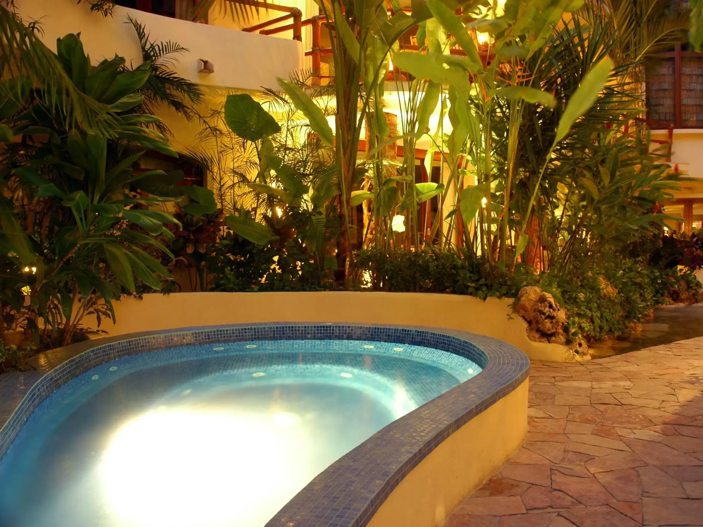 Swimming Pool in Villas Sacbe Condo Hotel and Beach Club
