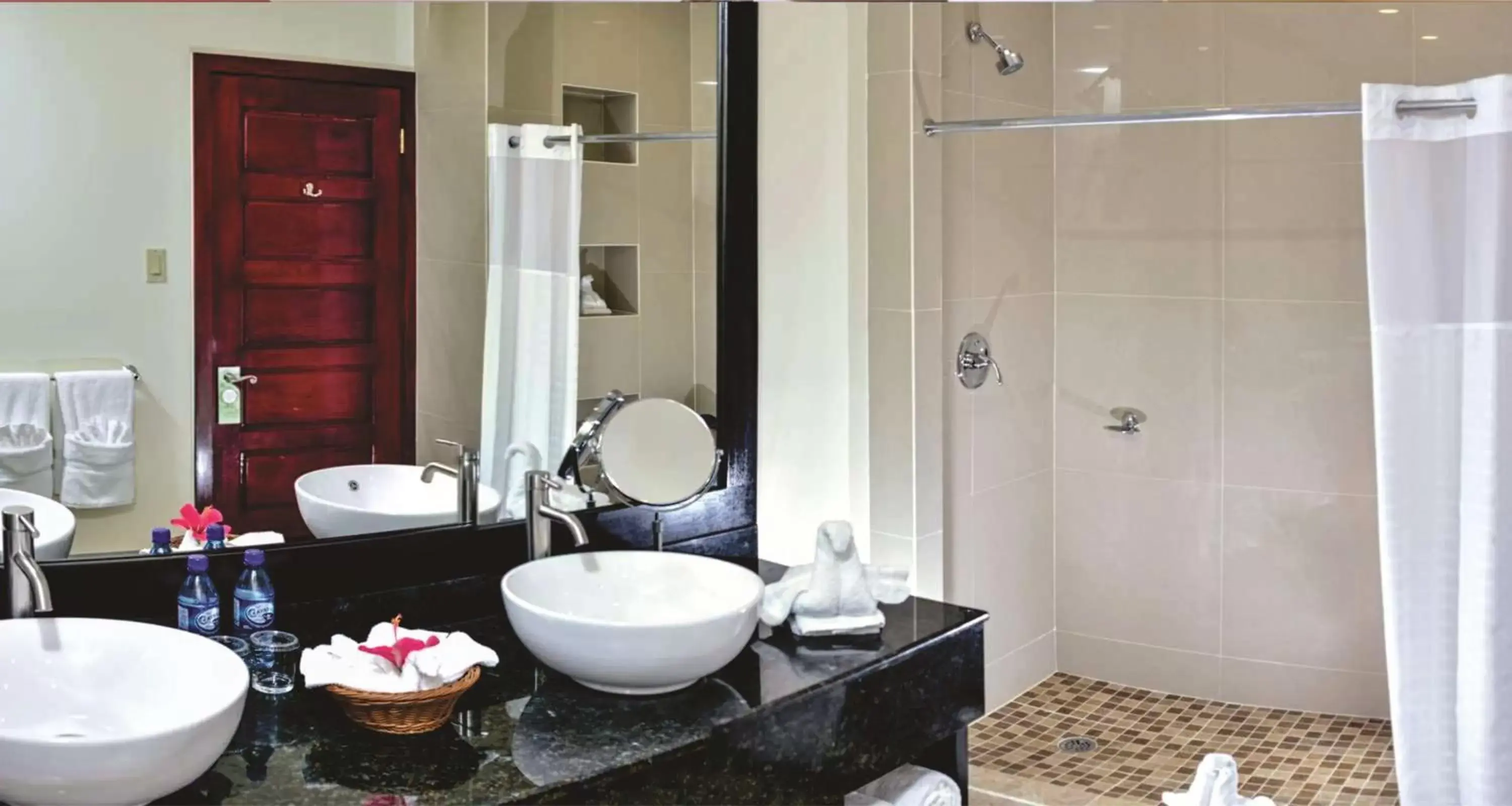 Photo of the whole room, Bathroom in Best Western Plus Belize Biltmore Plaza