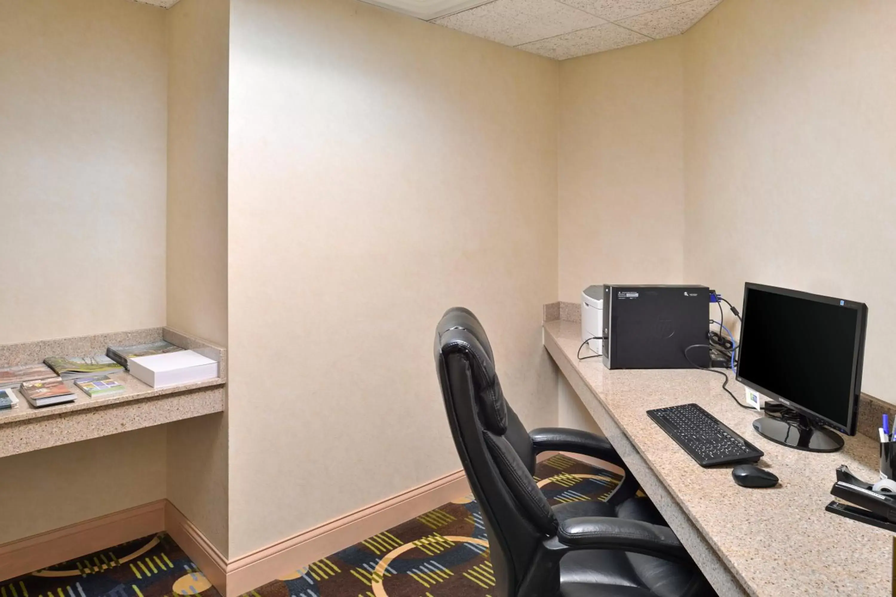 Other, Business Area/Conference Room in Holiday Inn Express Hotel & Suites-Saint Joseph, an IHG Hotel