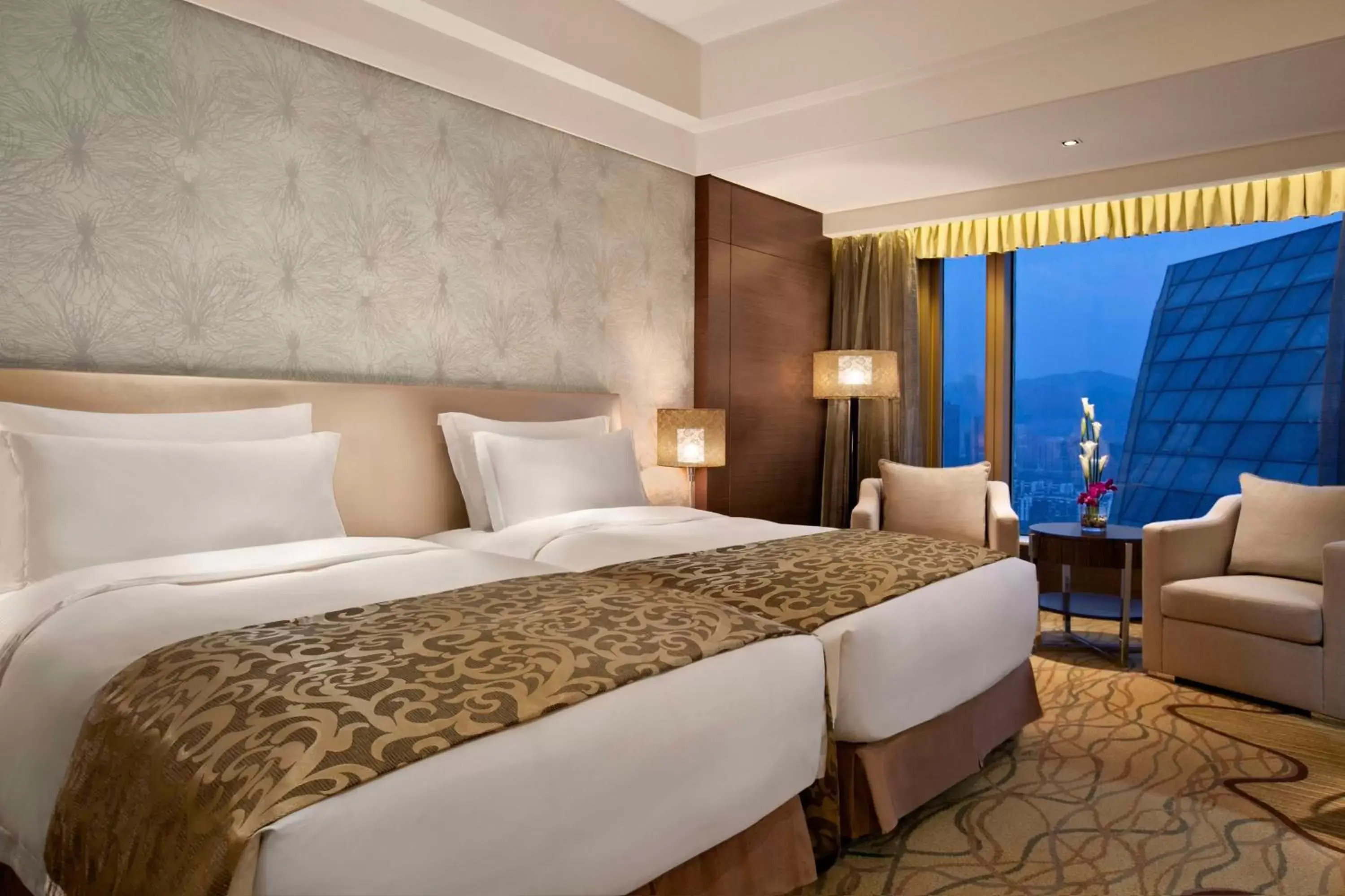 Golfcourse, Bed in Kempinski Hotel Chongqing