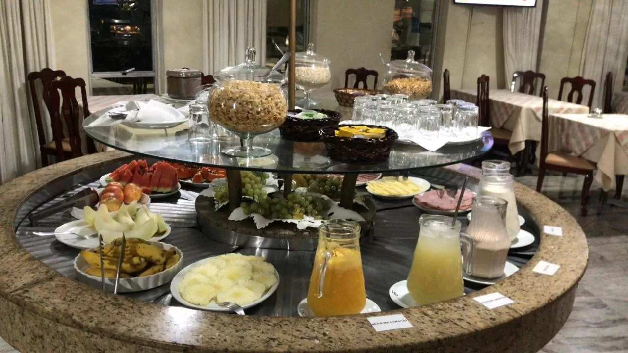 Restaurant/places to eat in Pampas Palace Hotel