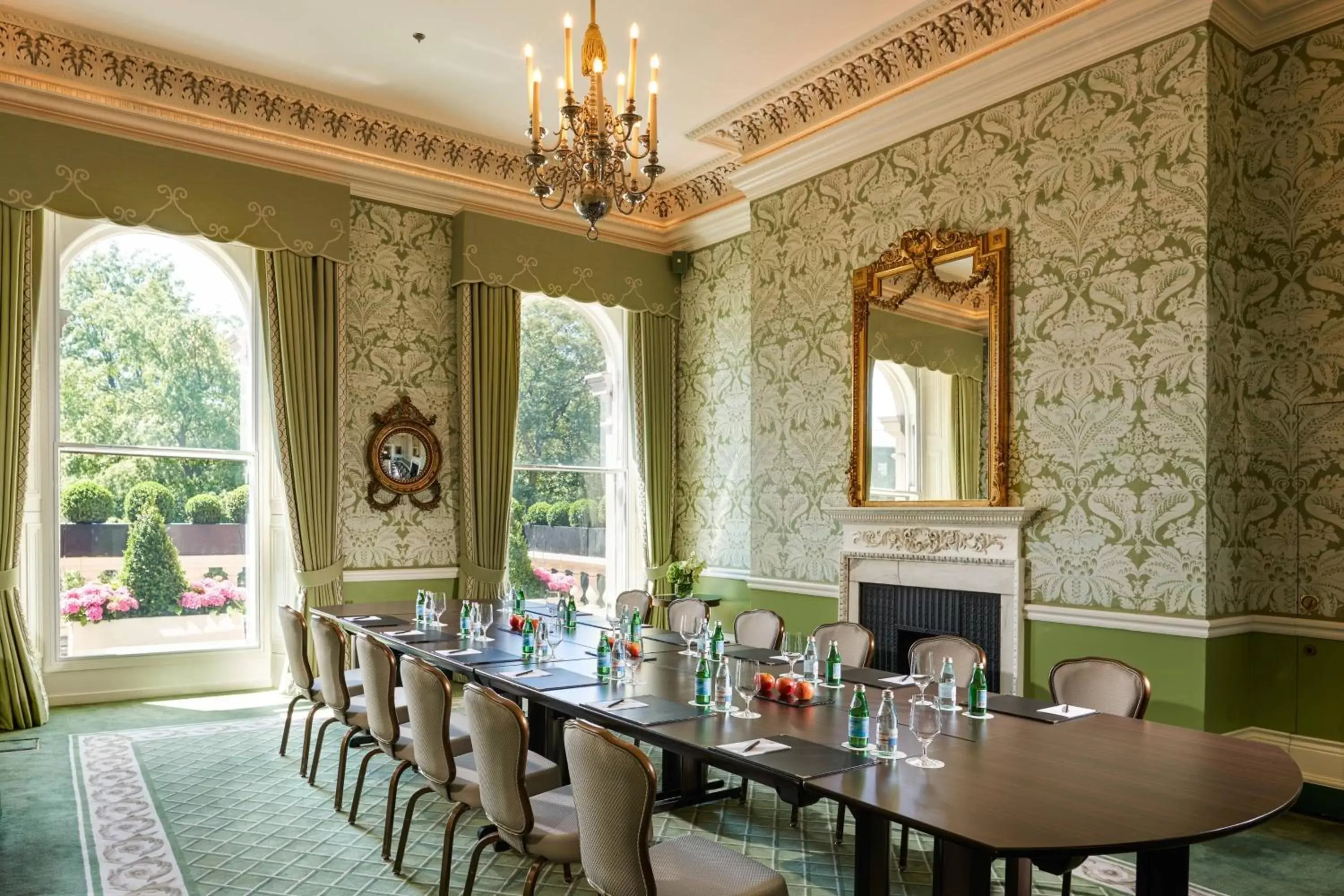 Meeting/conference room in The Shelbourne, Autograph Collection