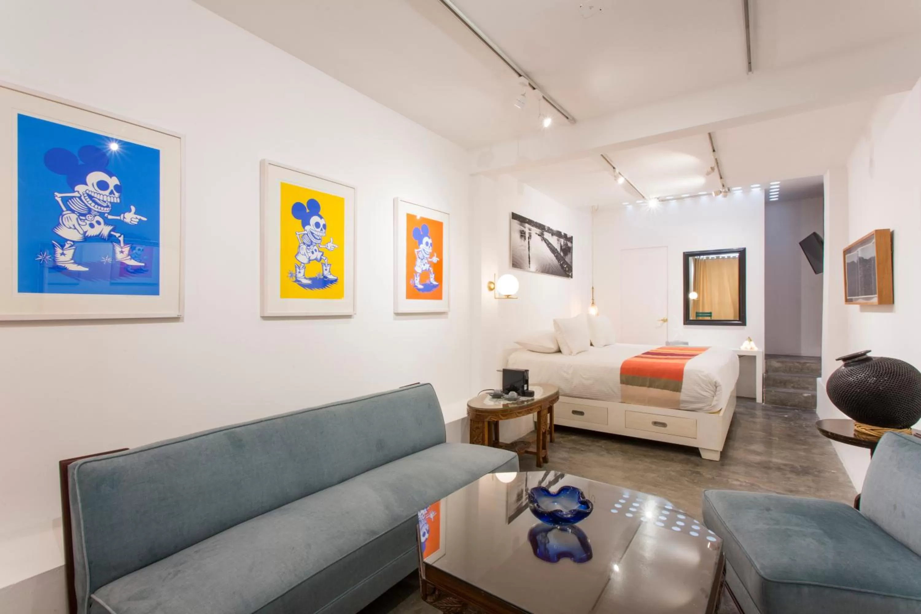 Bed, Seating Area in Casa Comtesse