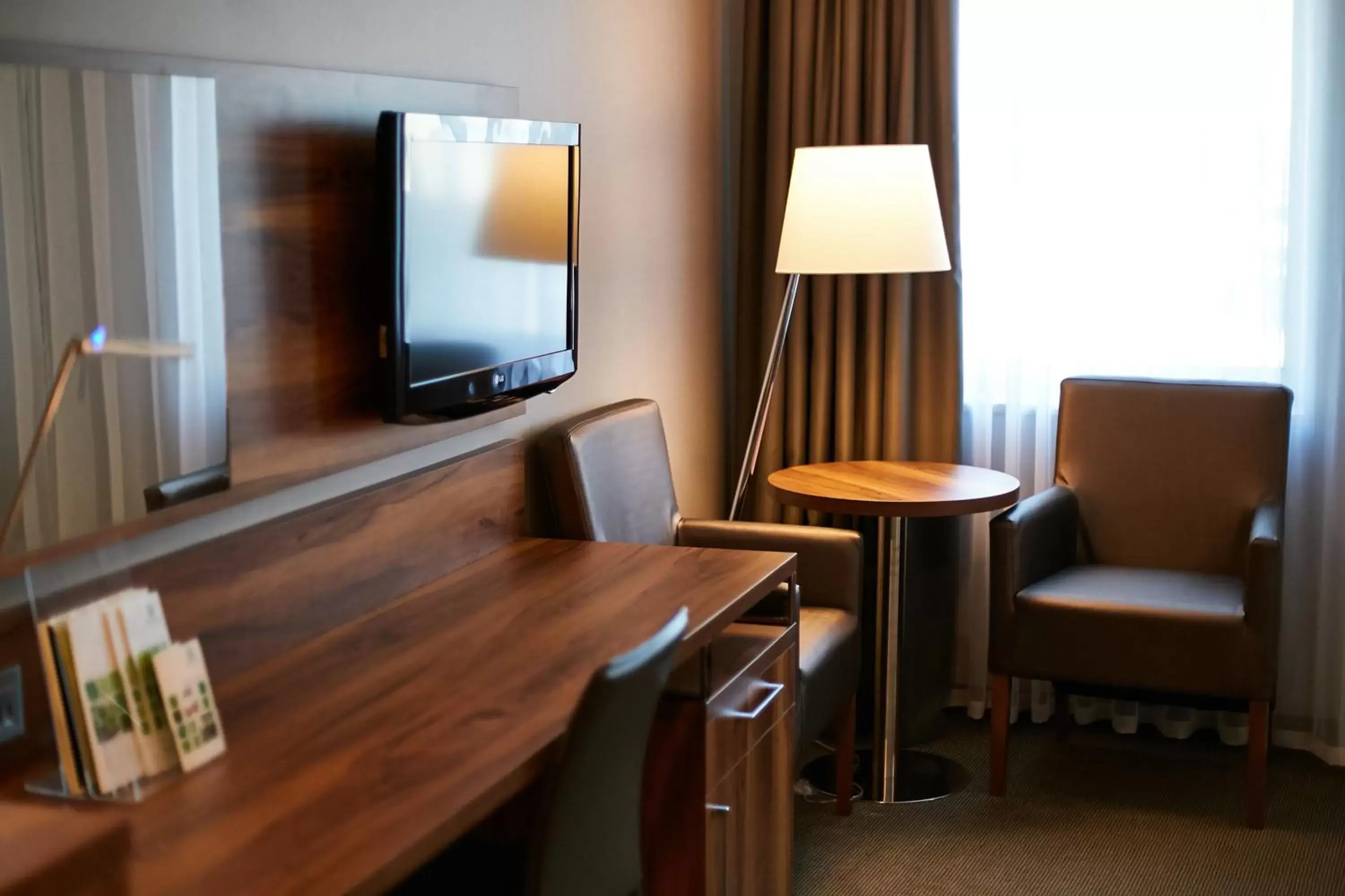 Photo of the whole room, TV/Entertainment Center in Holiday Inn Krakow City Centre, an IHG Hotel