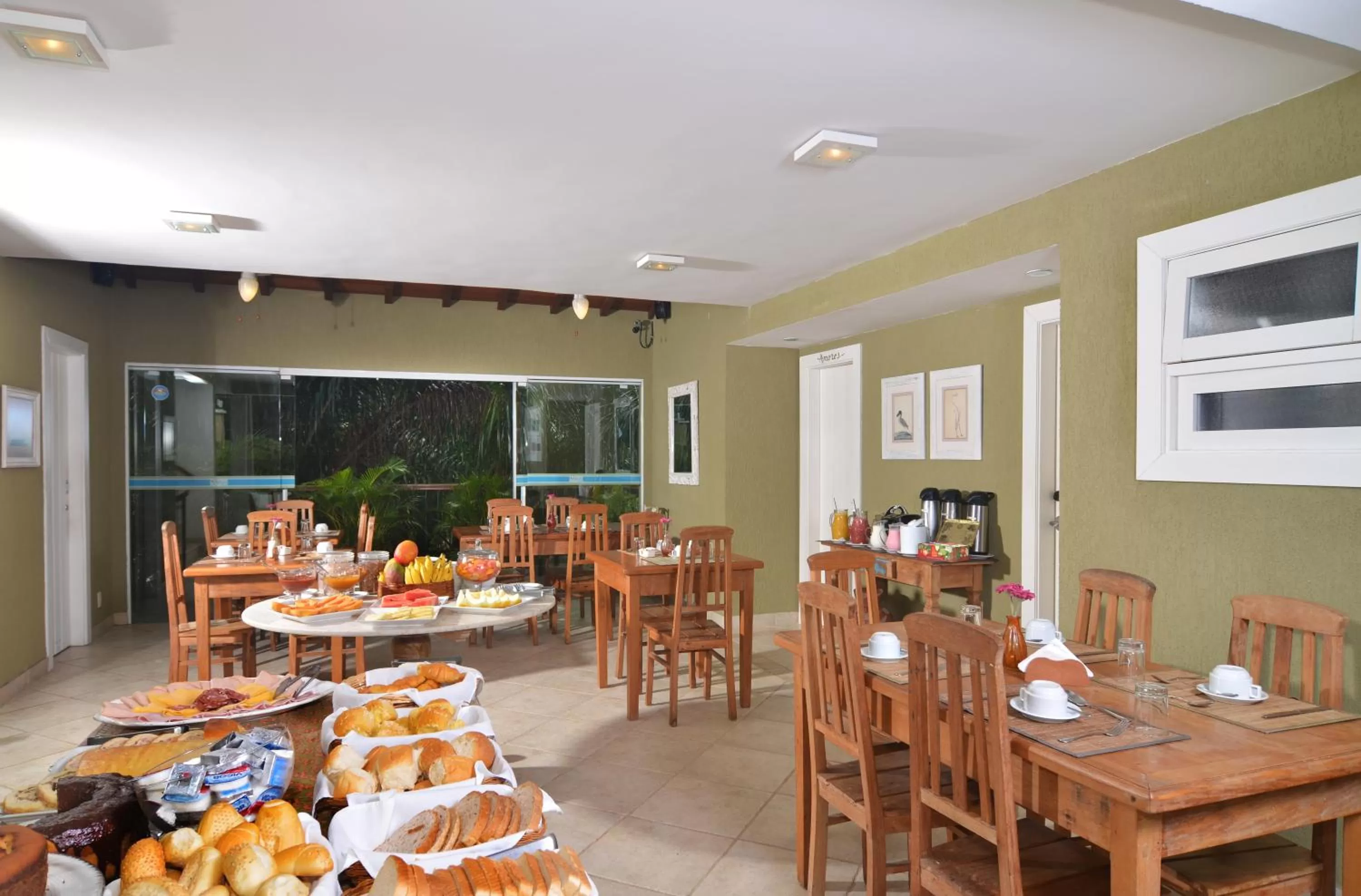 Restaurant/places to eat in Pousada Dos Búzios