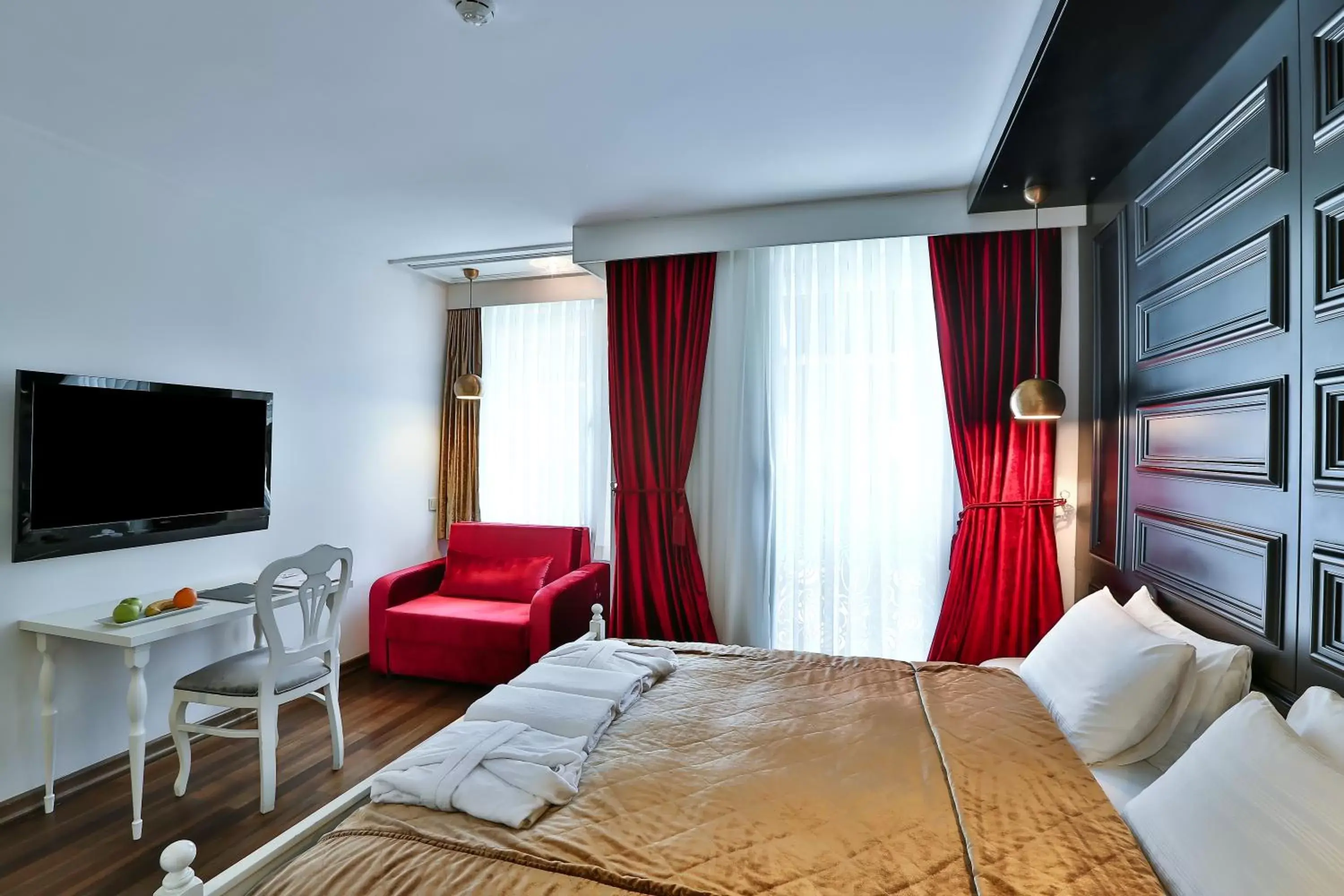 Photo of the whole room, Bed in Senatus Hotel - Special Class
