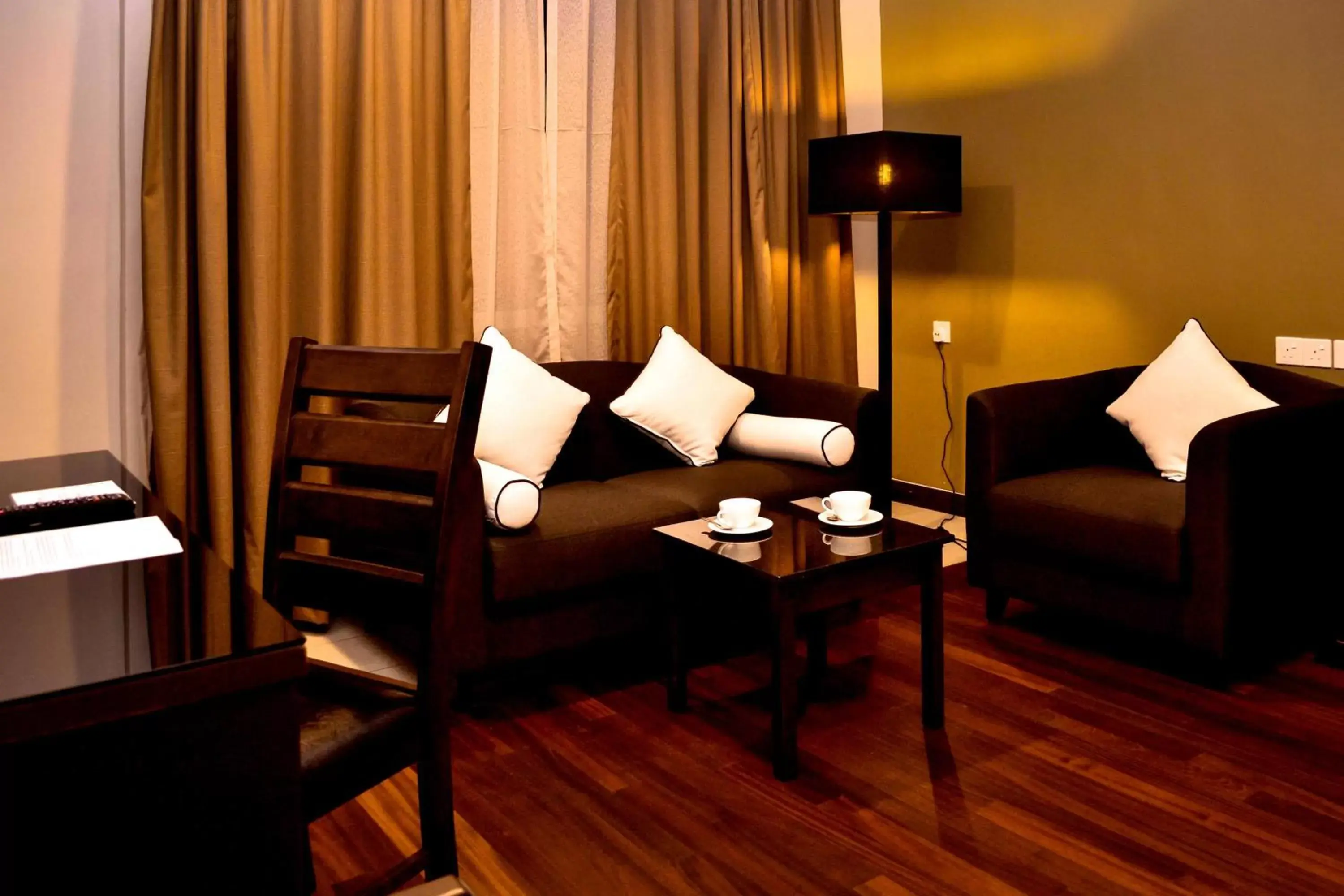 Bedroom, Seating Area in Lazenda Hotel