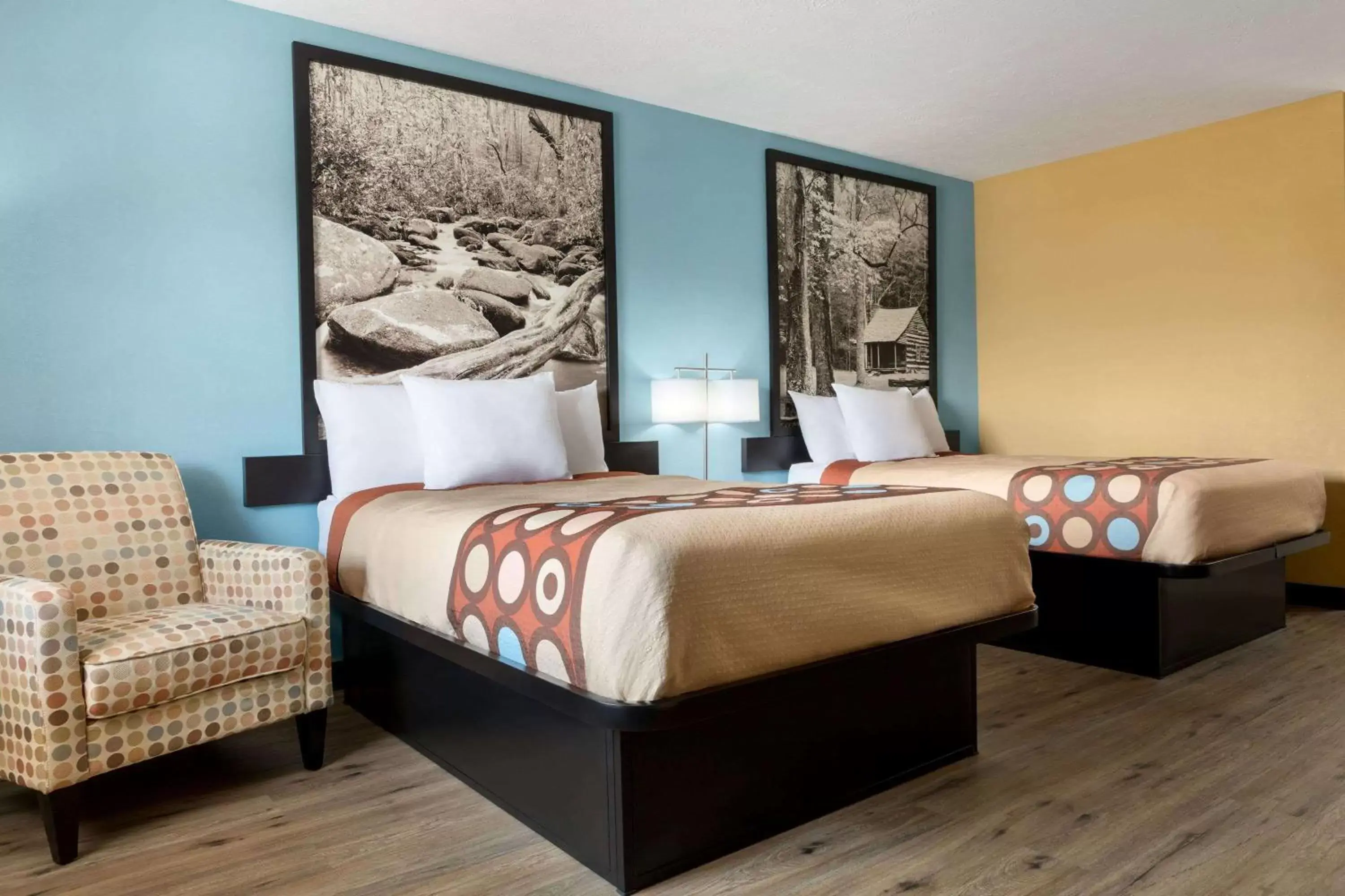 Photo of the whole room, Bed in Super 8 by Wyndham Whites Creek/ Nashville NW Area Photo of the whole room, Bed in Super 8 by Wyndham Whites Creek/ Nashville NW Area