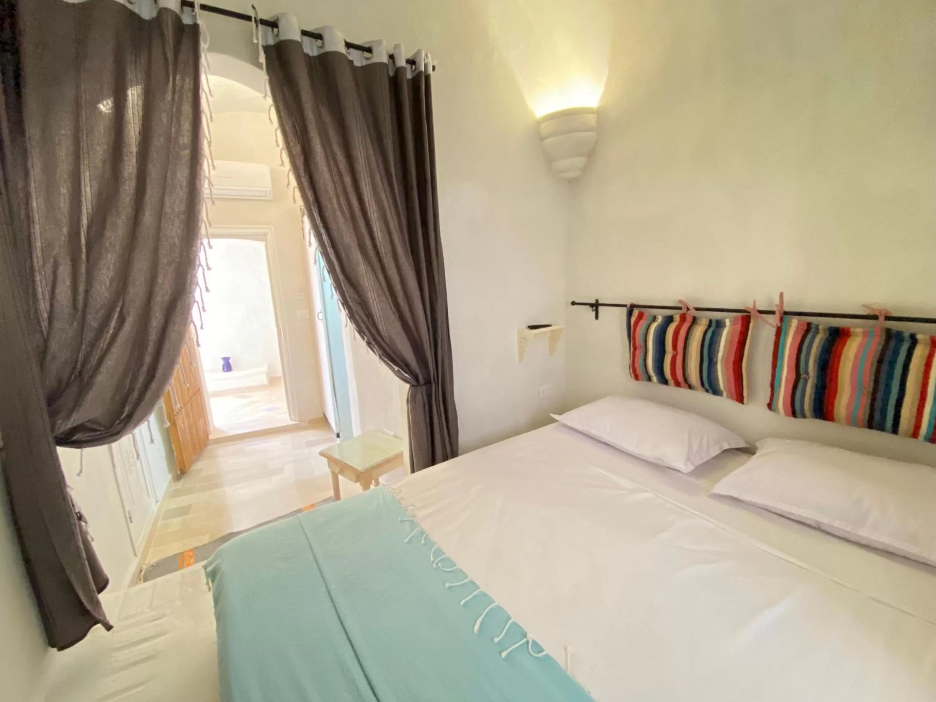 Bed in Djerba Authentique