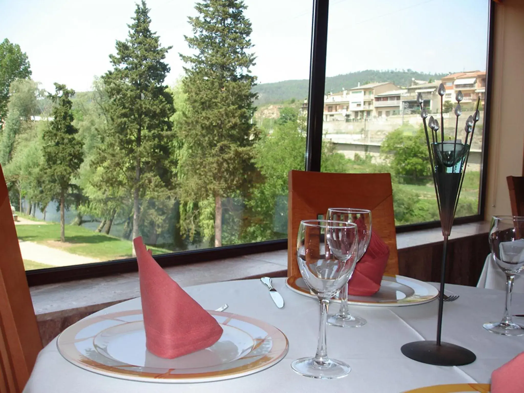 Restaurant/Places to Eat in Hotel Sant Quirze De Besora