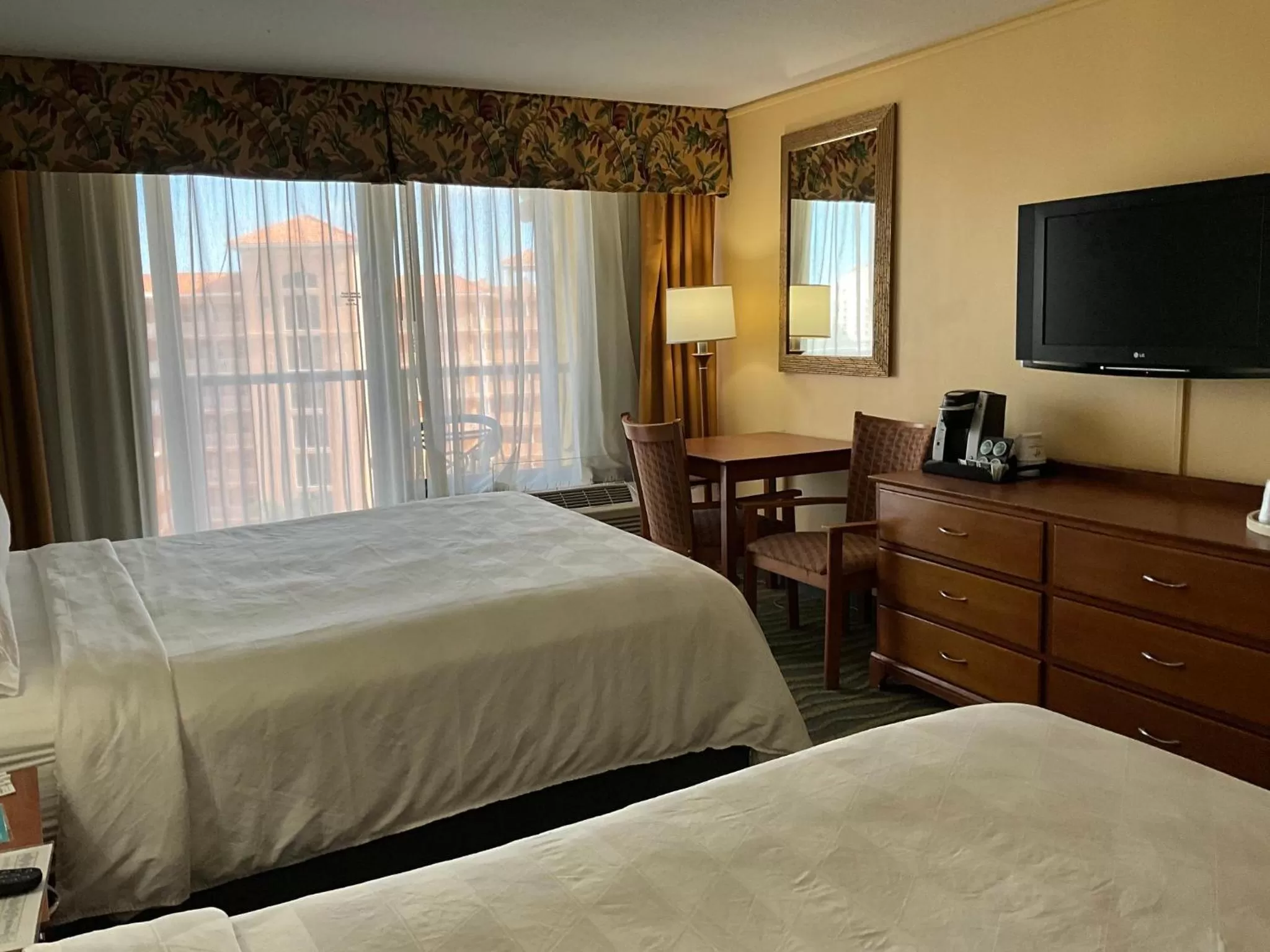 Photo of the whole room, Bed in Holiday Inn & Suites Clearwater Beach by IHG